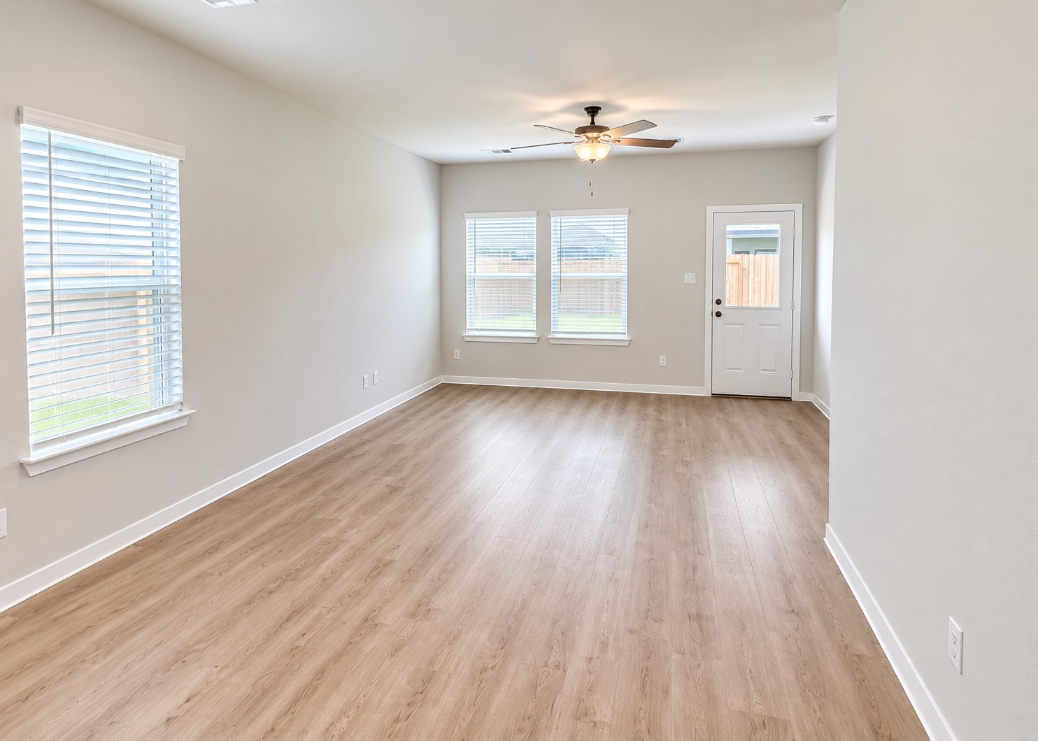 4026 Bay Court Property Photo 6
