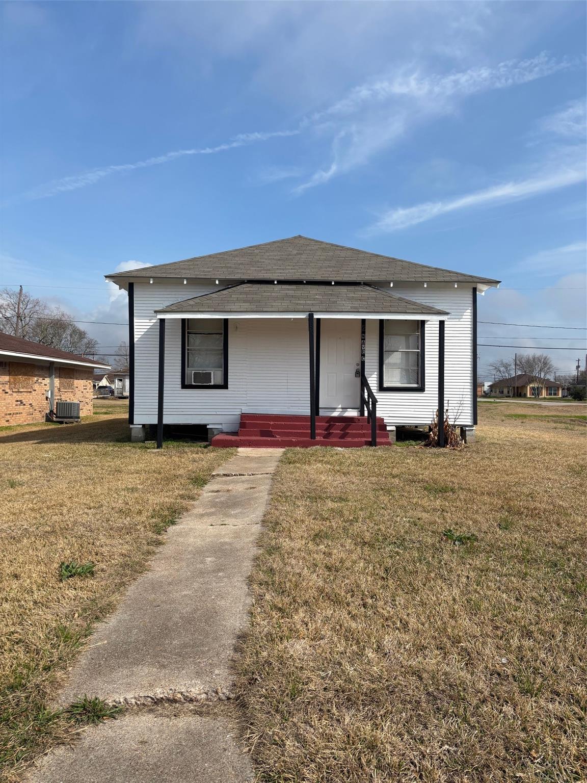 2 N Avenue C, Freeport Tx 77541 Property Photo 1