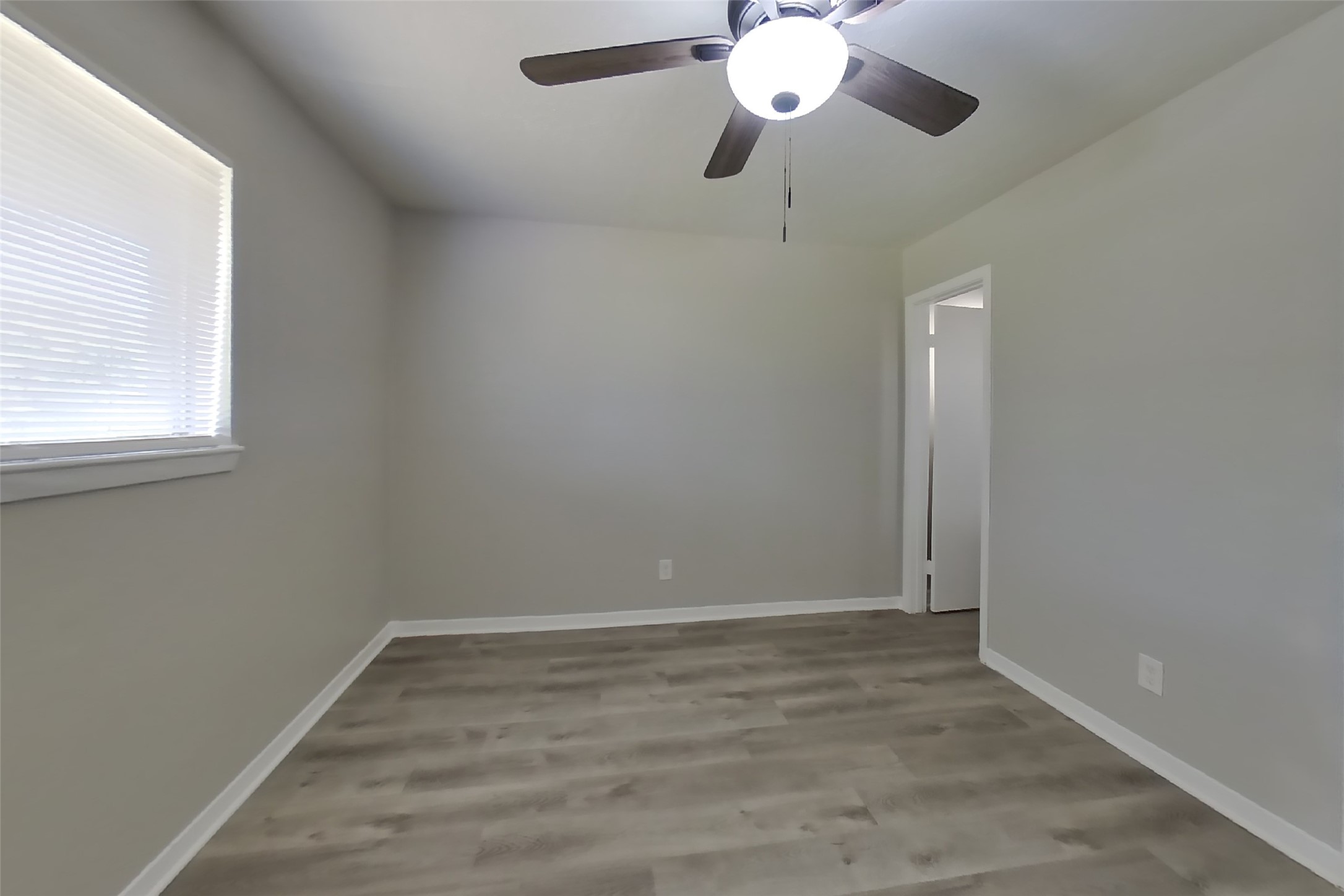 4427 Oakside Drive Property Photo 7