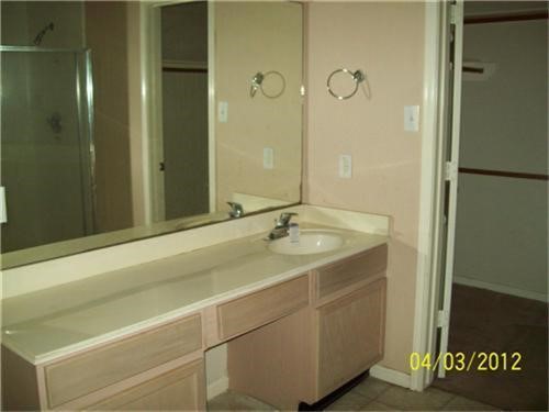 4702 Daisy Meadow Drive Property Photo 12