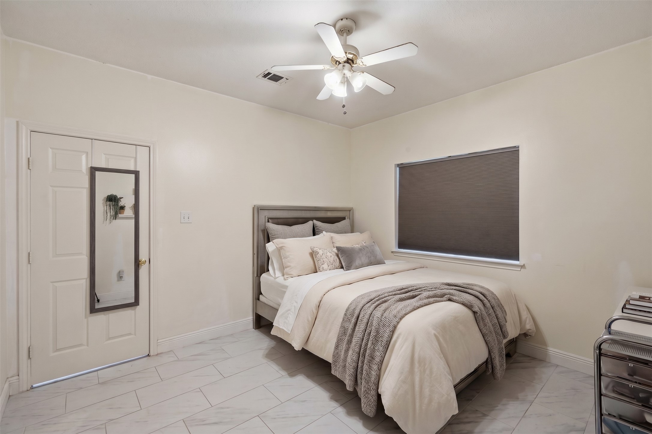 15953 1st Street Property Photo 12