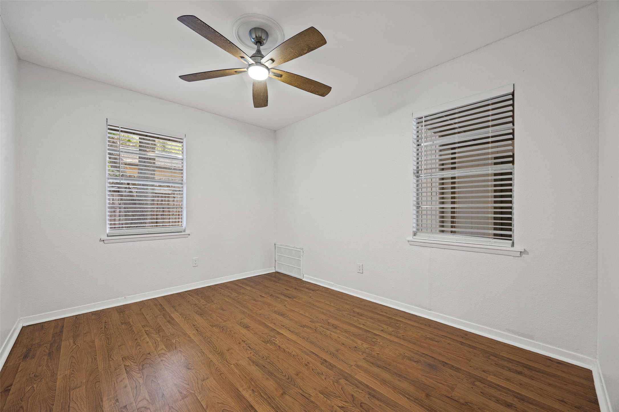 2804 Saint Edwards Circle Property Photo 6