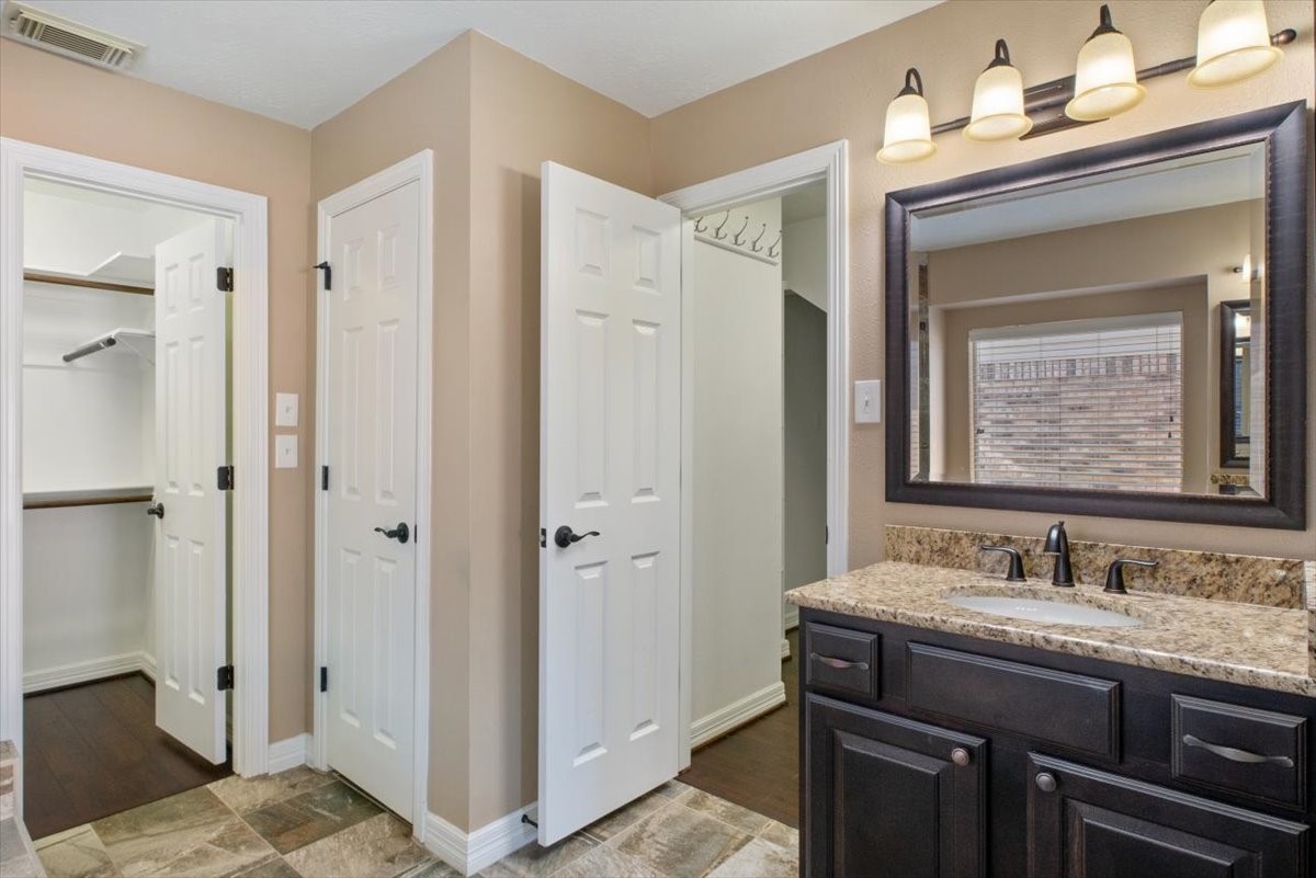 20518 Indian Grove Ln Property Photo 12