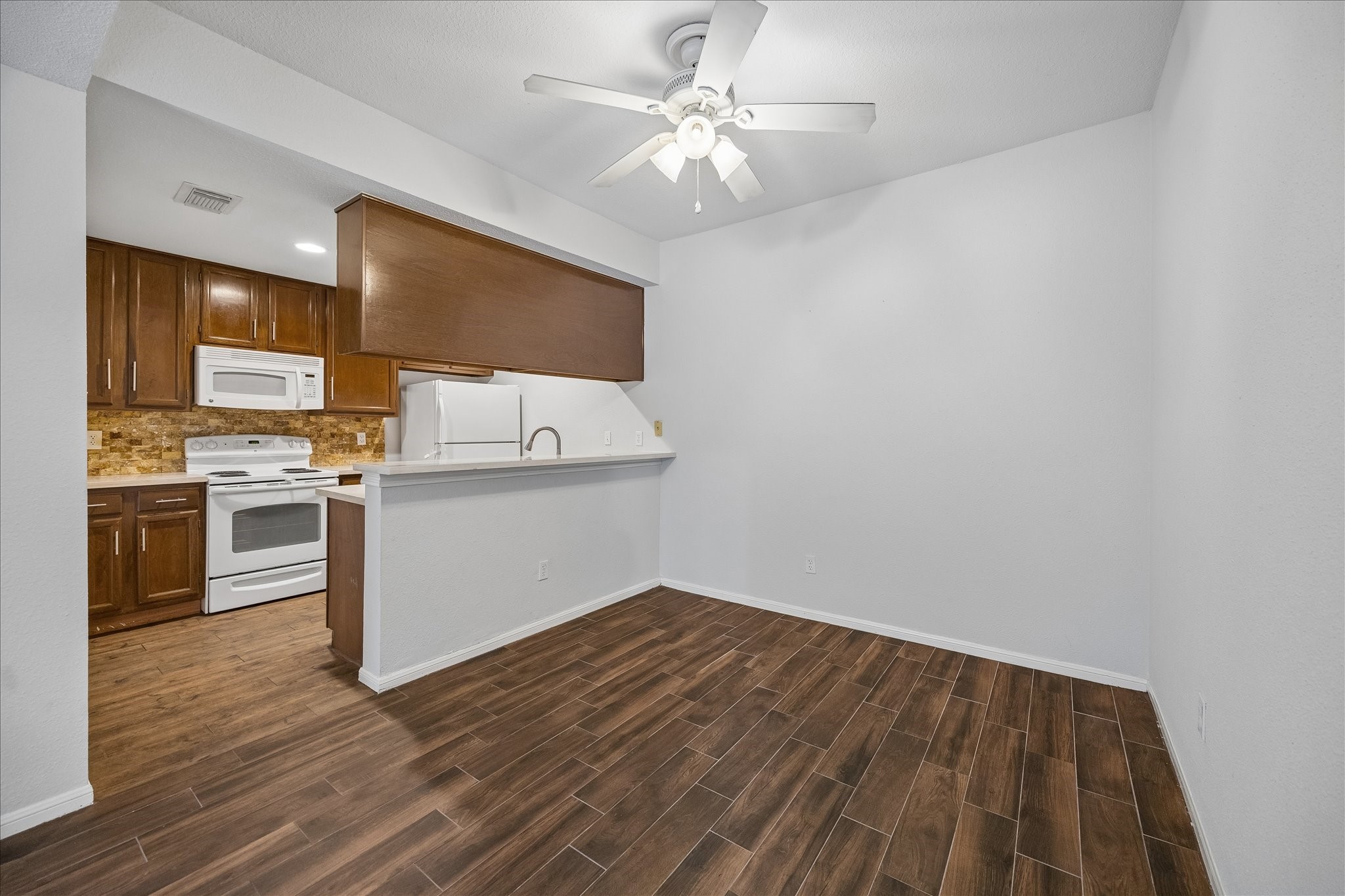 11711 Memorial Drive 645 Property Photo 7