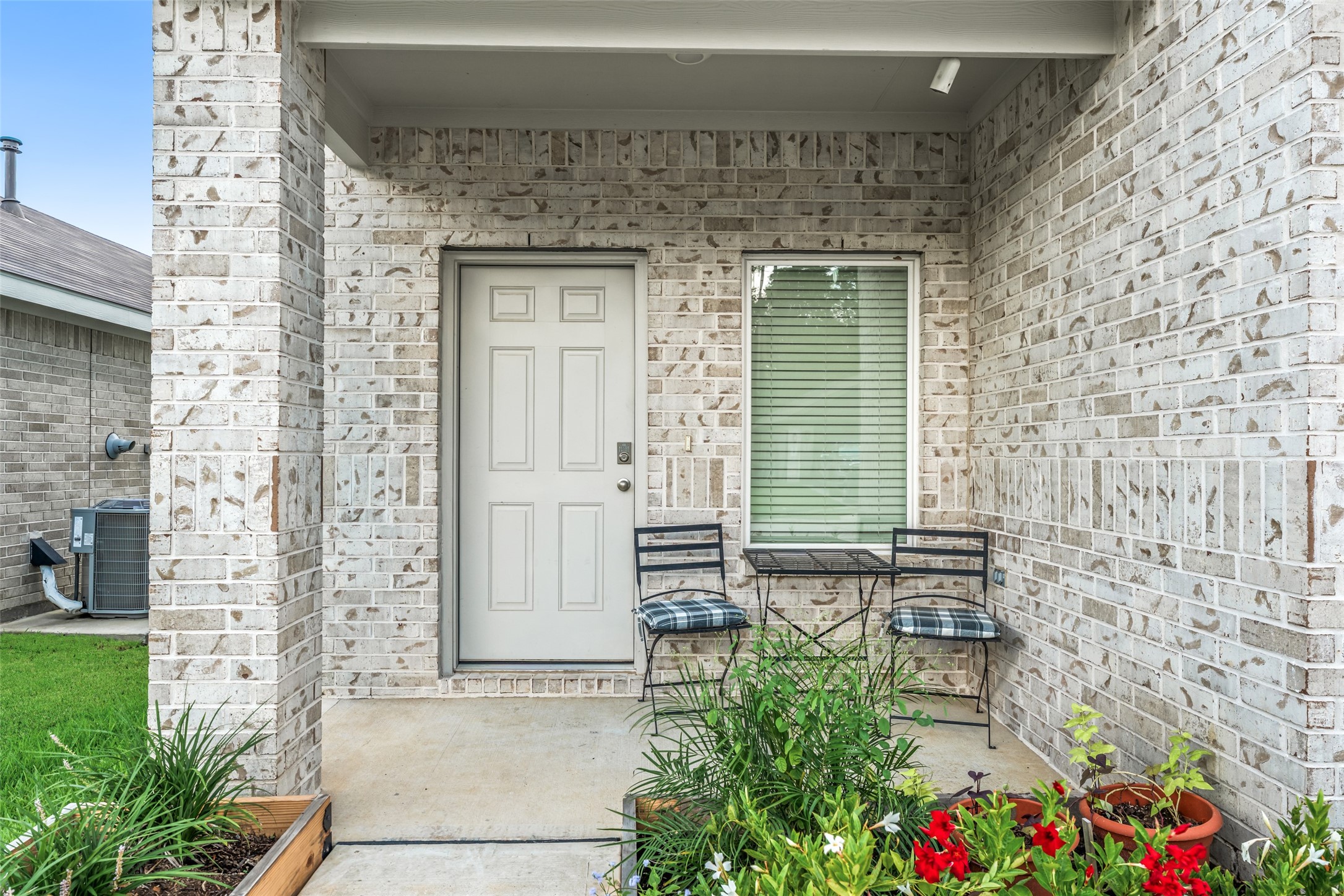 6010 Canyon Dawn Drive Property Photo 2