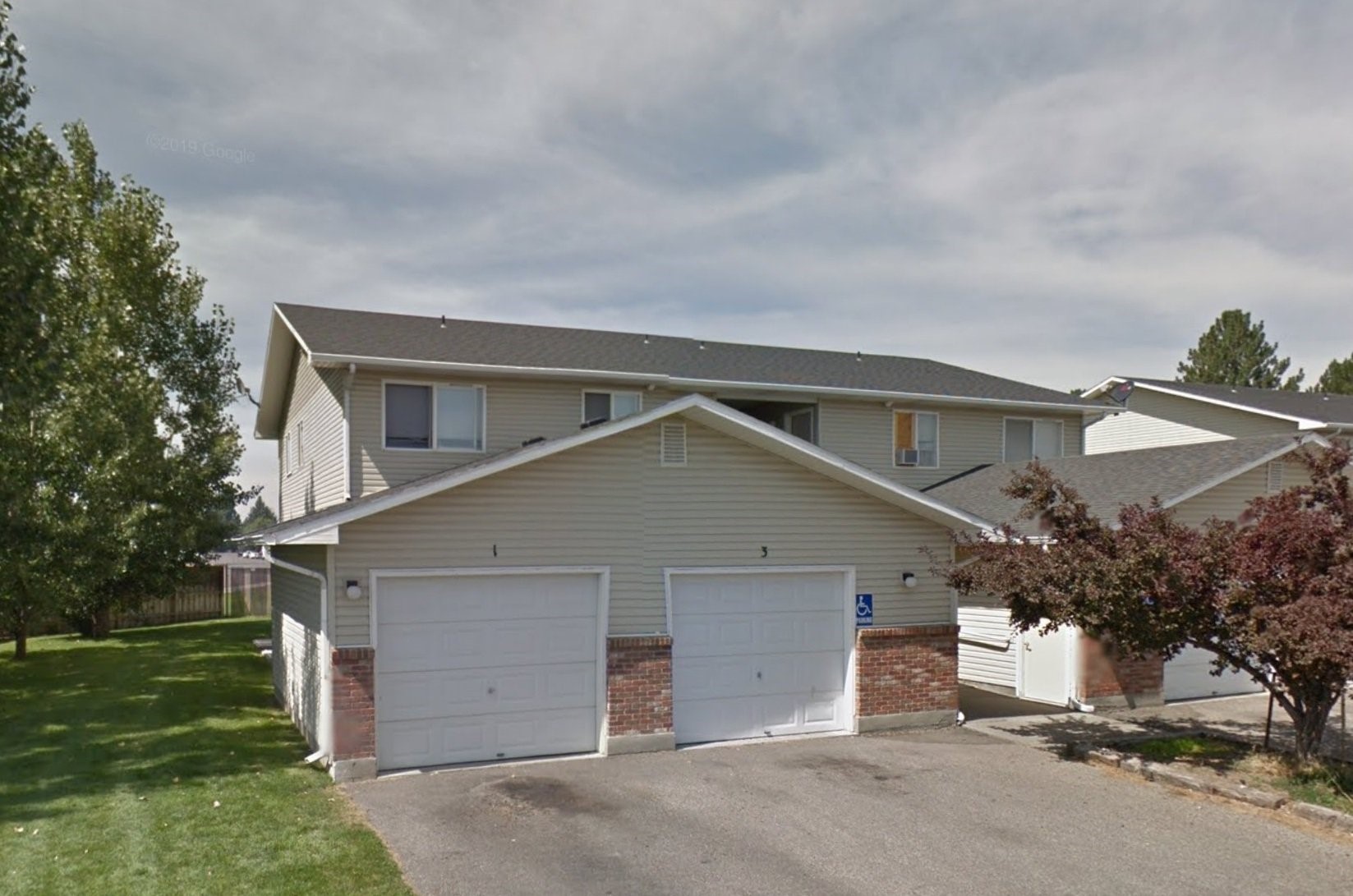 2135 Alan St Property Photo 2