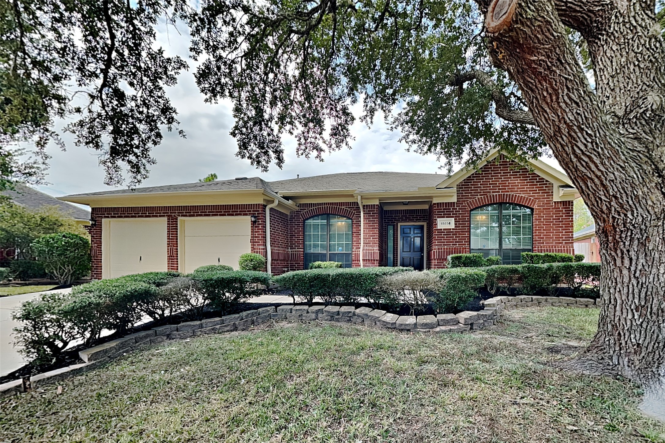 11414 Oak Lake Glen Circle Property Photo 1