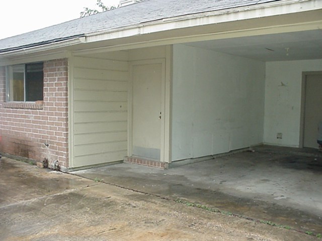 10826 Sugar Hill Drive B Property Photo 2
