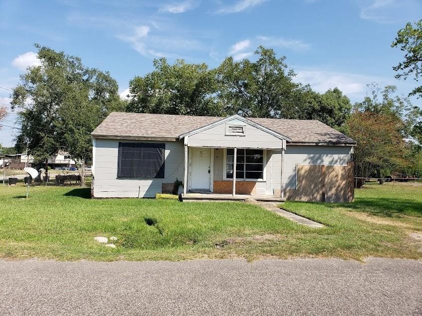 803 Chester Street, West Orange Tx 77630 Property Photo 1