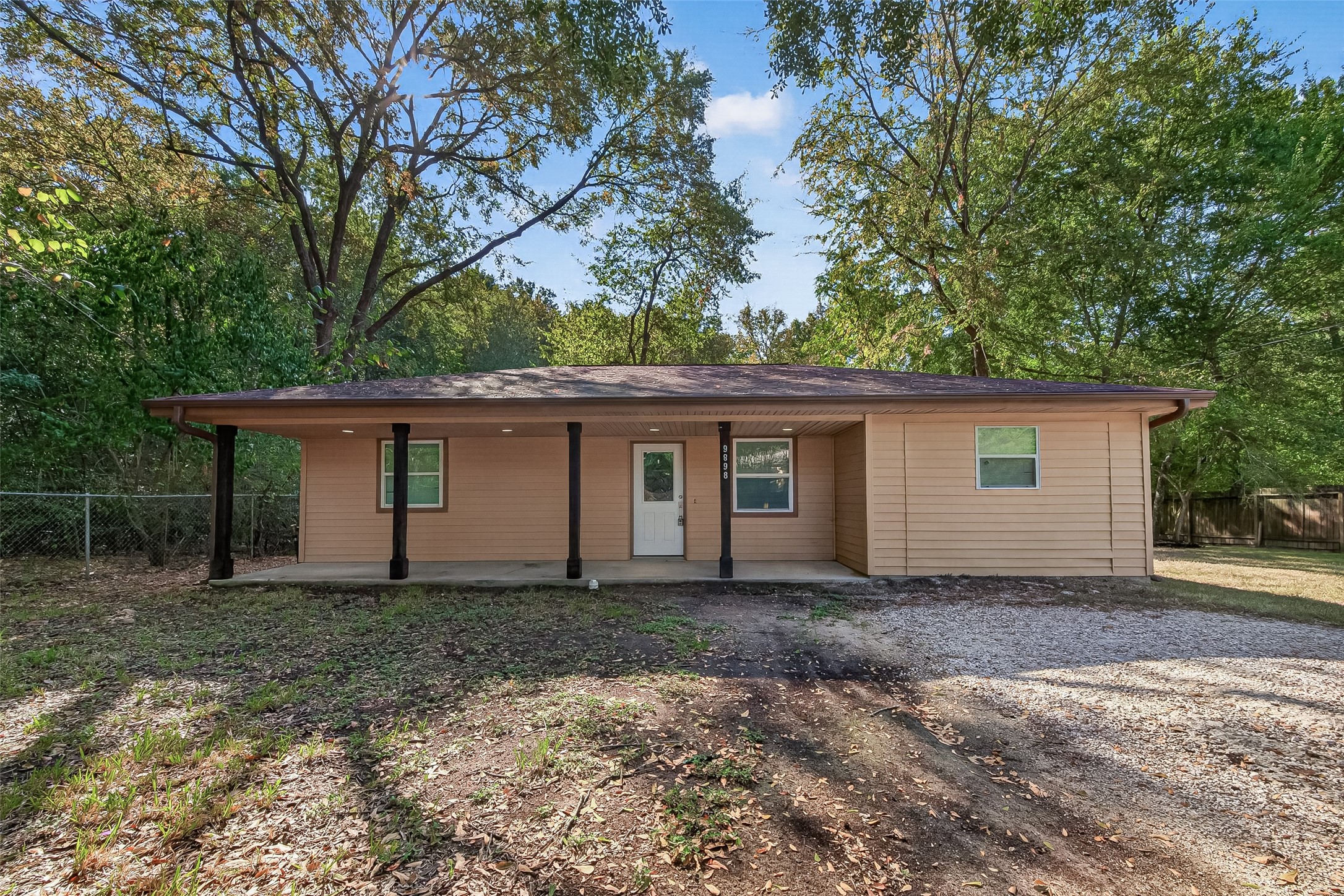 9898 Arbor Oak Property Photo 1