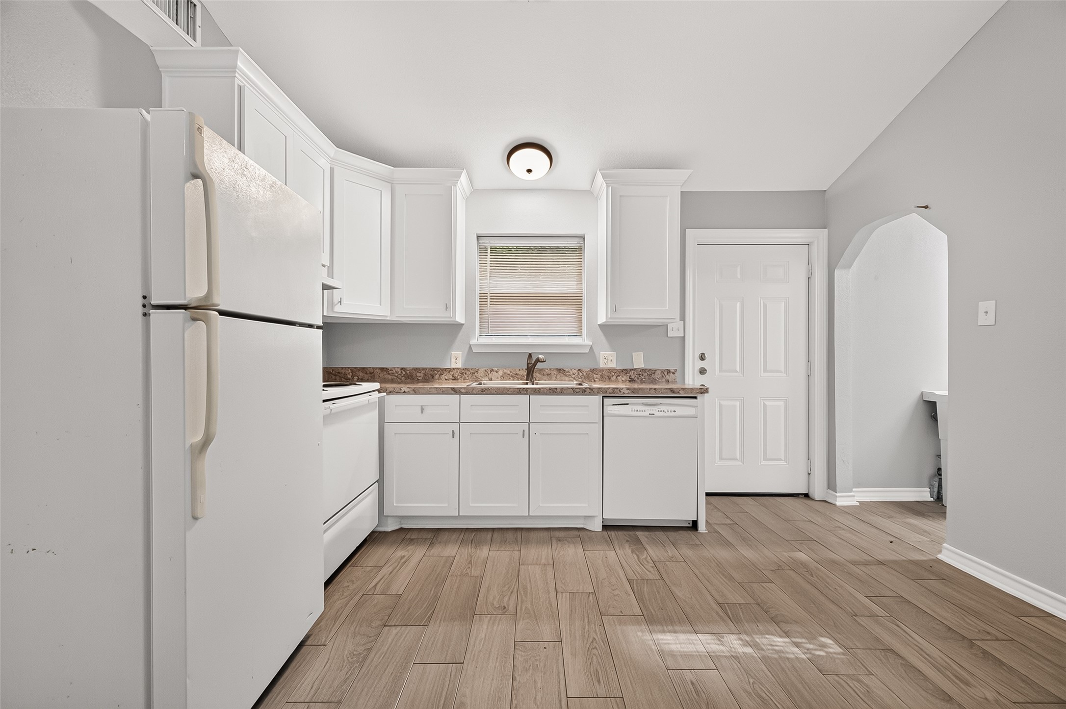 9898 Arbor Oak Property Photo 15