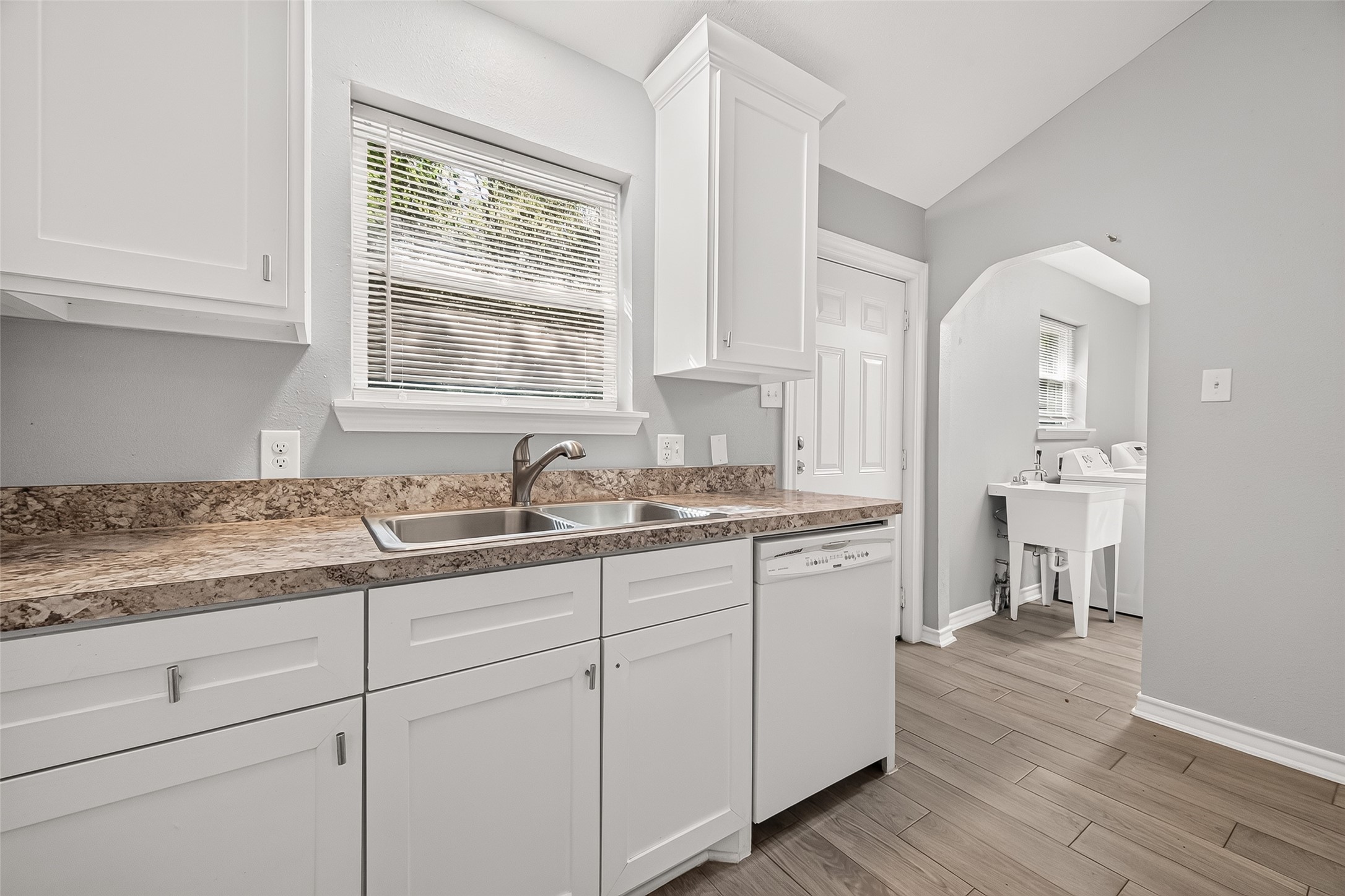 9898 Arbor Oak Property Photo 16