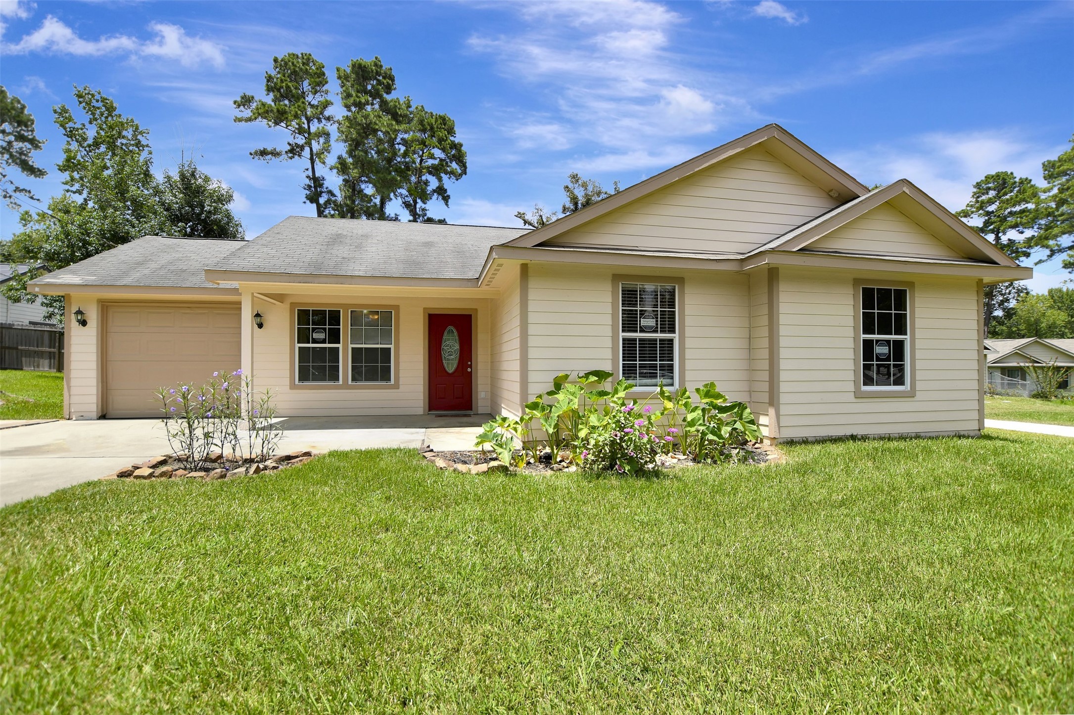 10731 Royal Terrell Drive Property Photo 2
