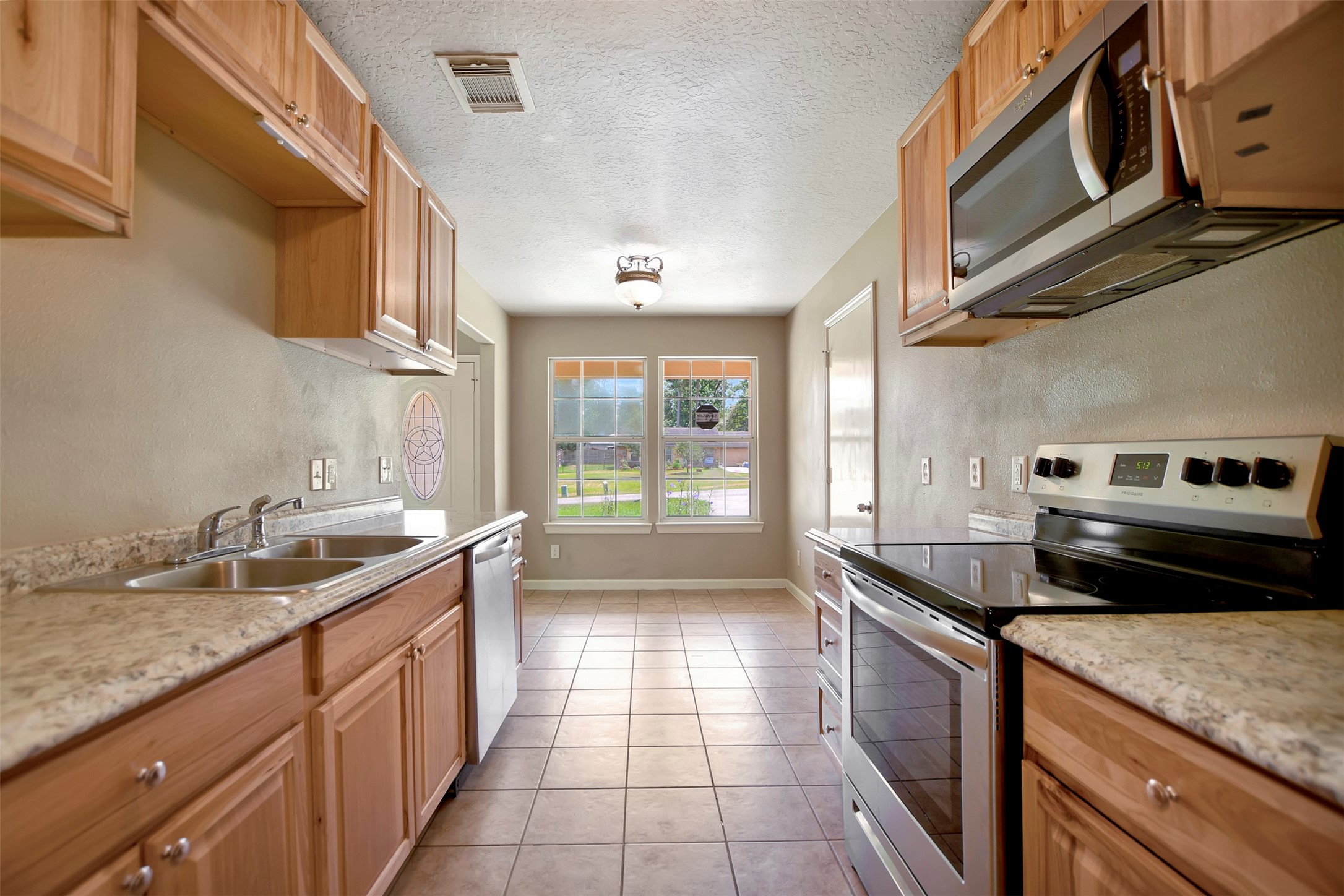 10731 Royal Terrell Drive Property Photo 14