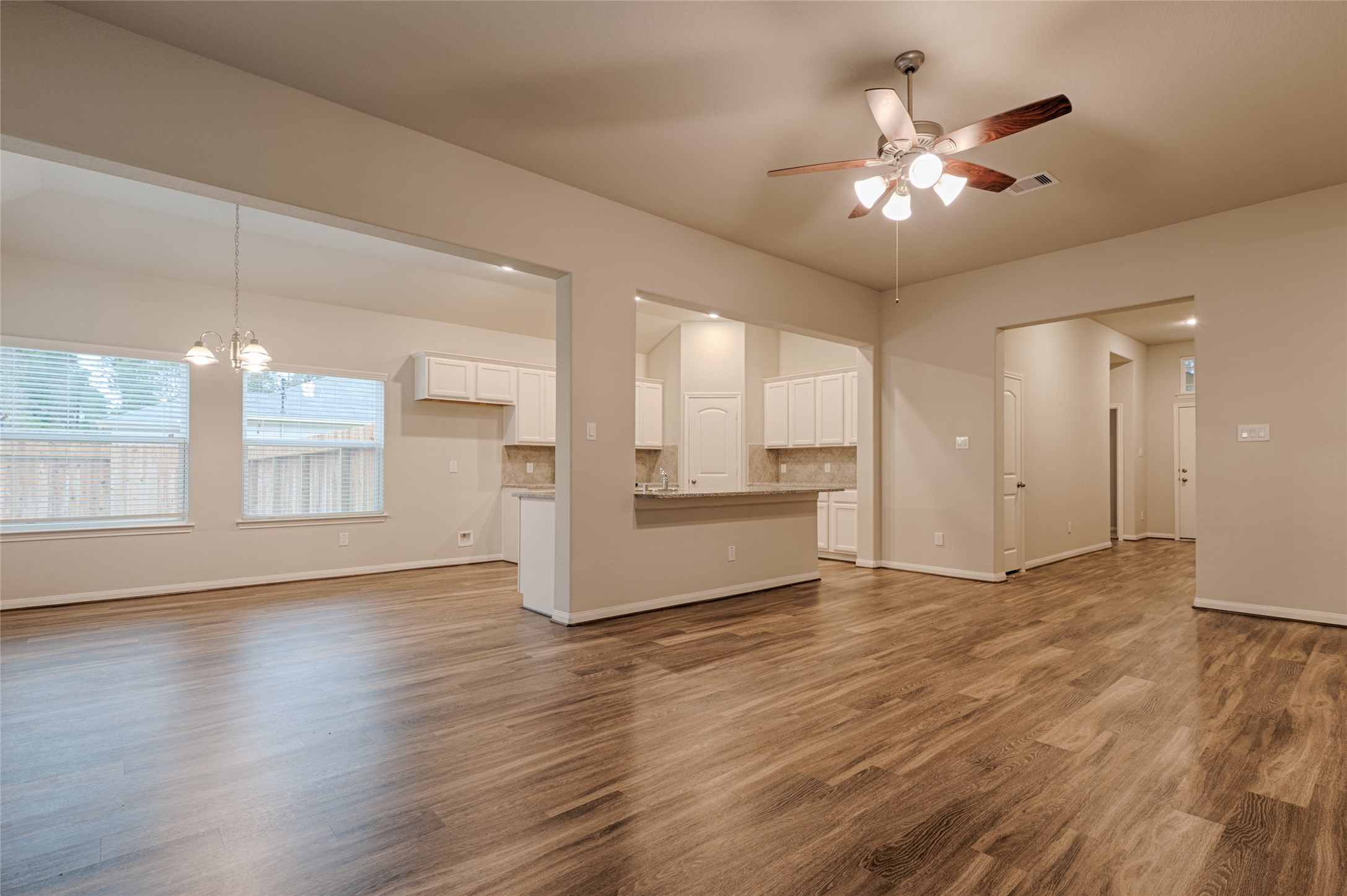 11028 Ondrea Property Photo 4