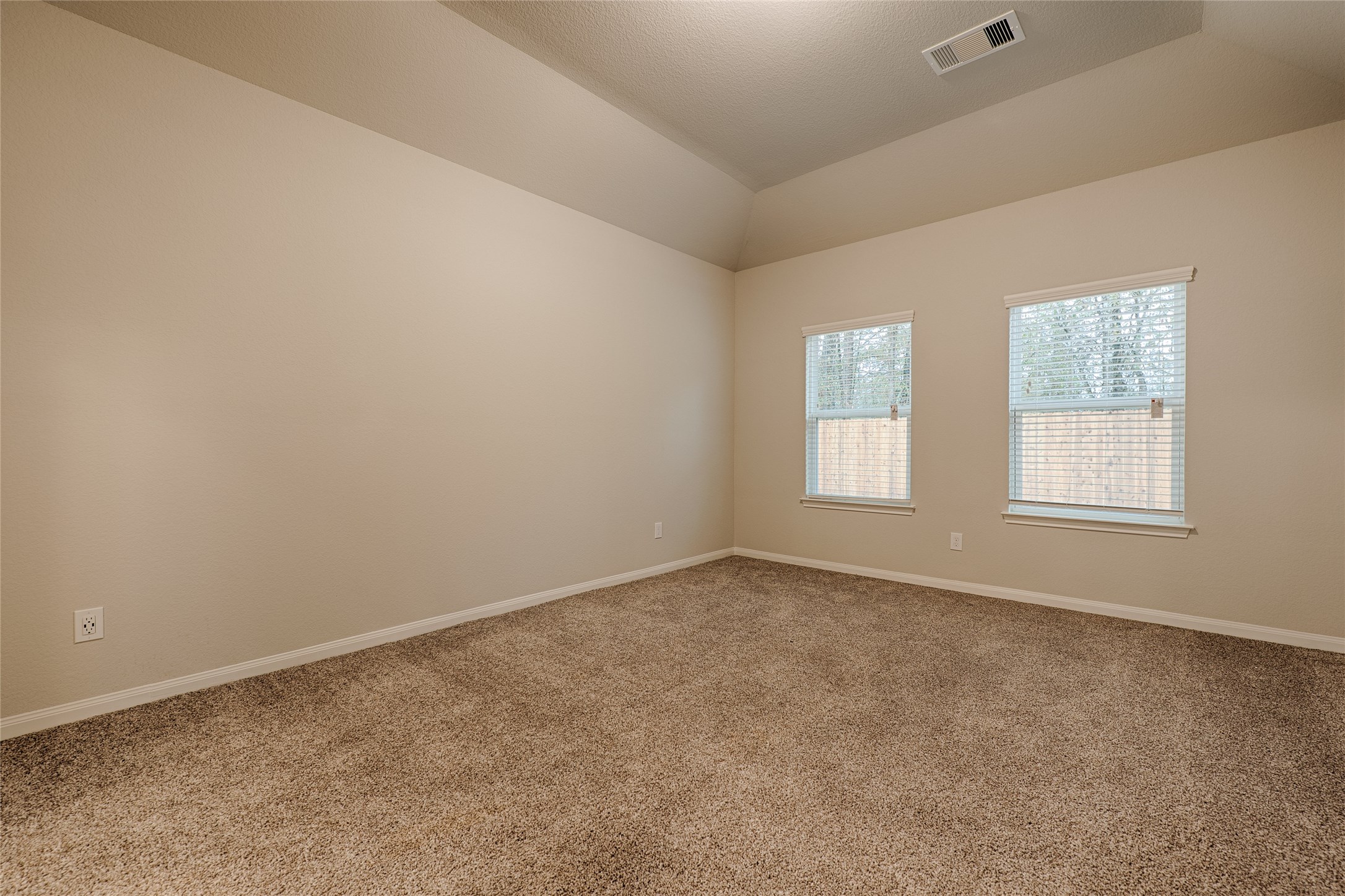 11028 Ondrea Property Photo 7