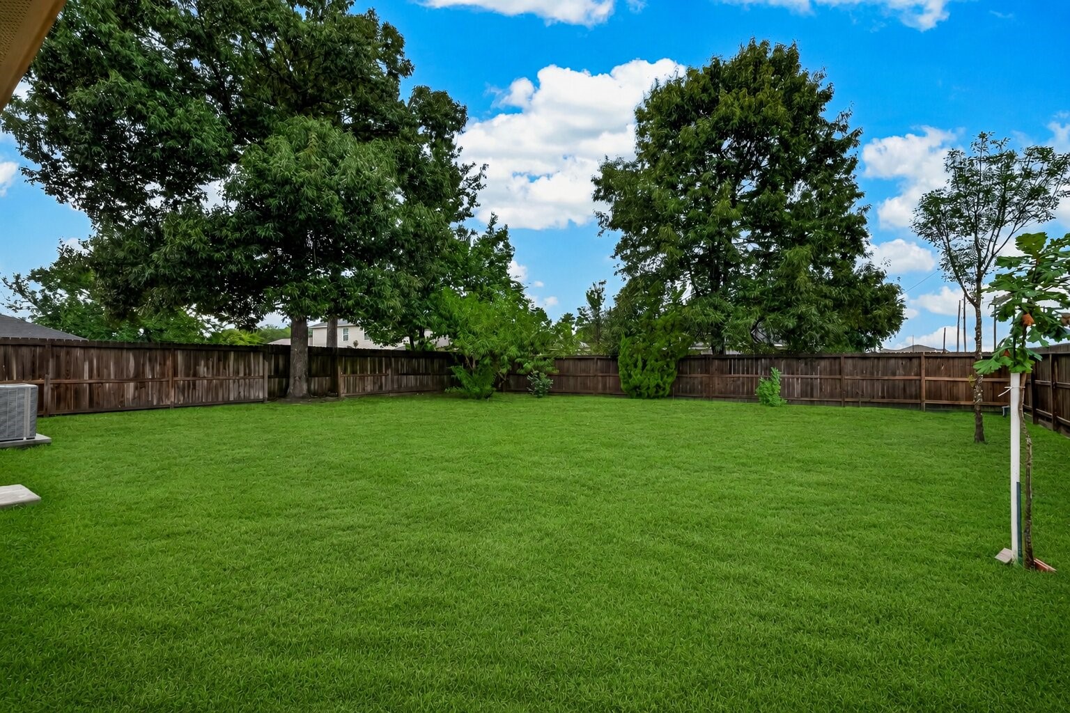 16299 Hidden Deer Lane Property Photo 14
