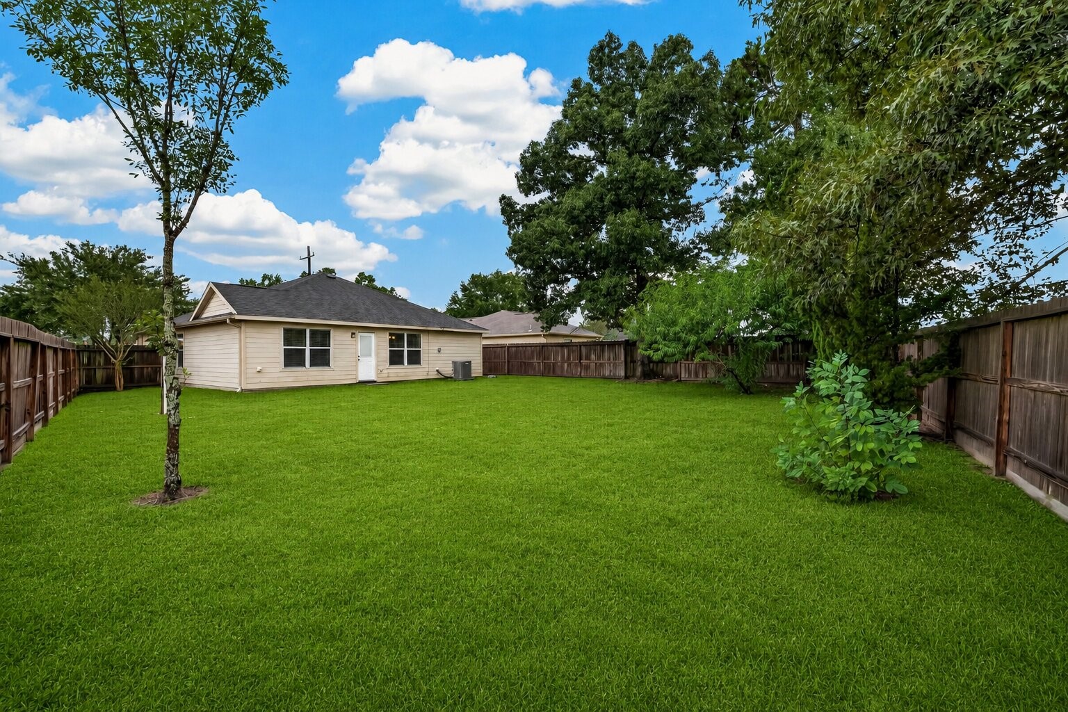16299 Hidden Deer Lane Property Photo 15