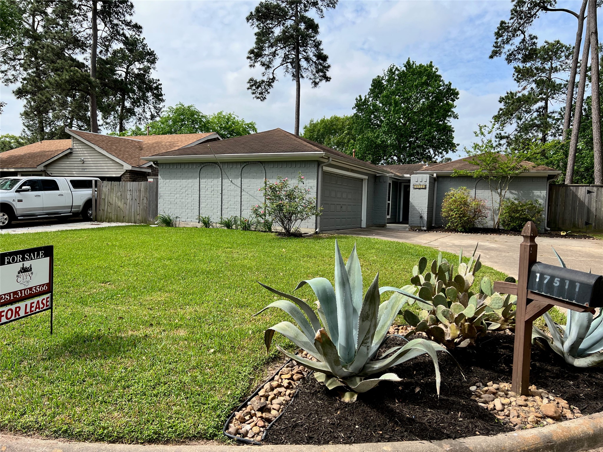 17511 Glenhew Road Property Photo 1