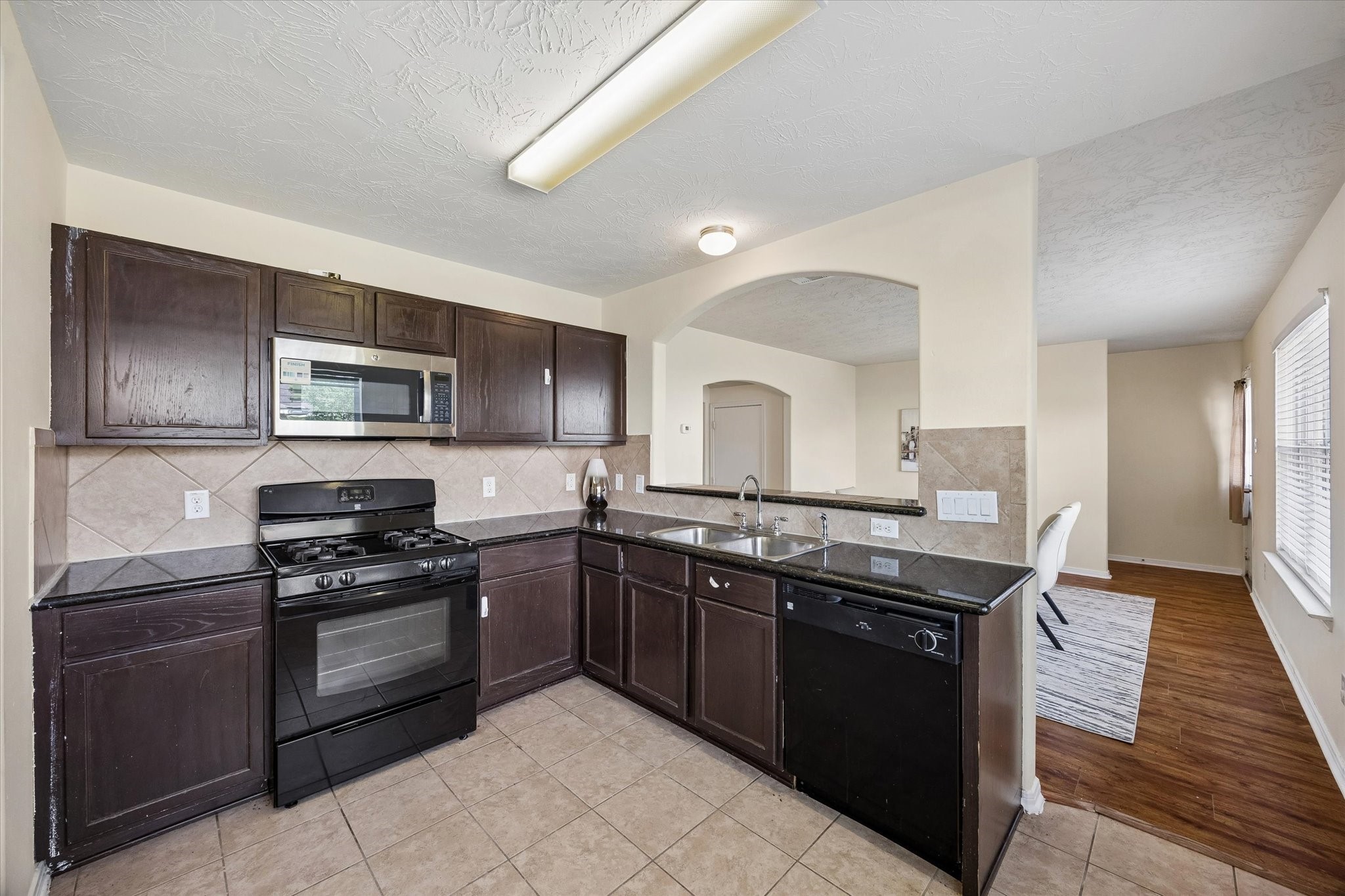 2130 Summit Meadow Drive Property Photo 7