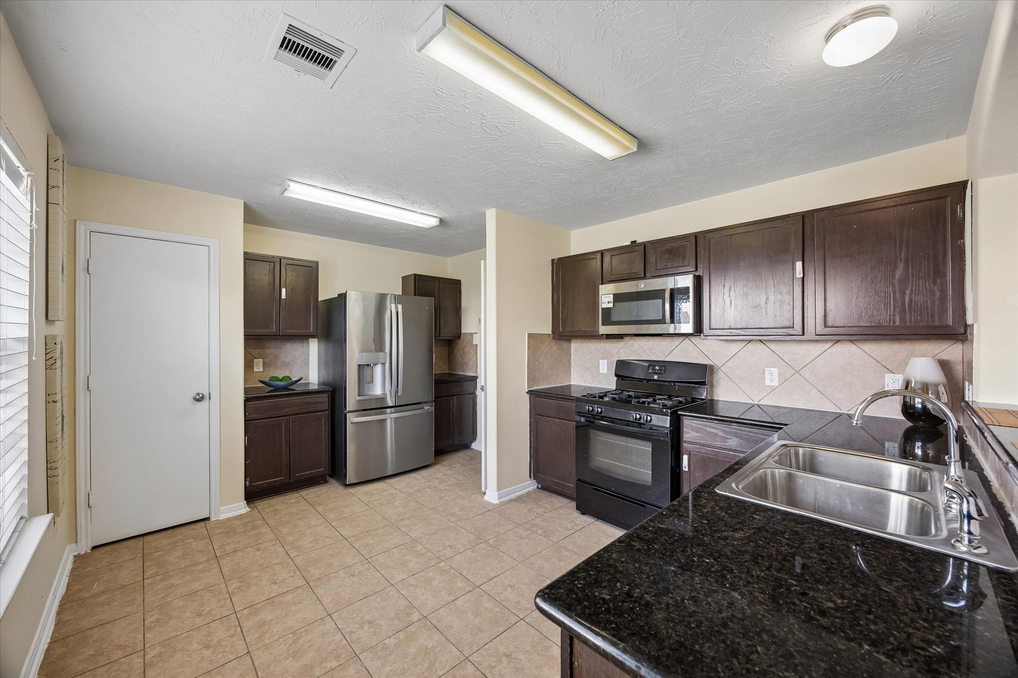 2130 Summit Meadow Drive Property Photo 8