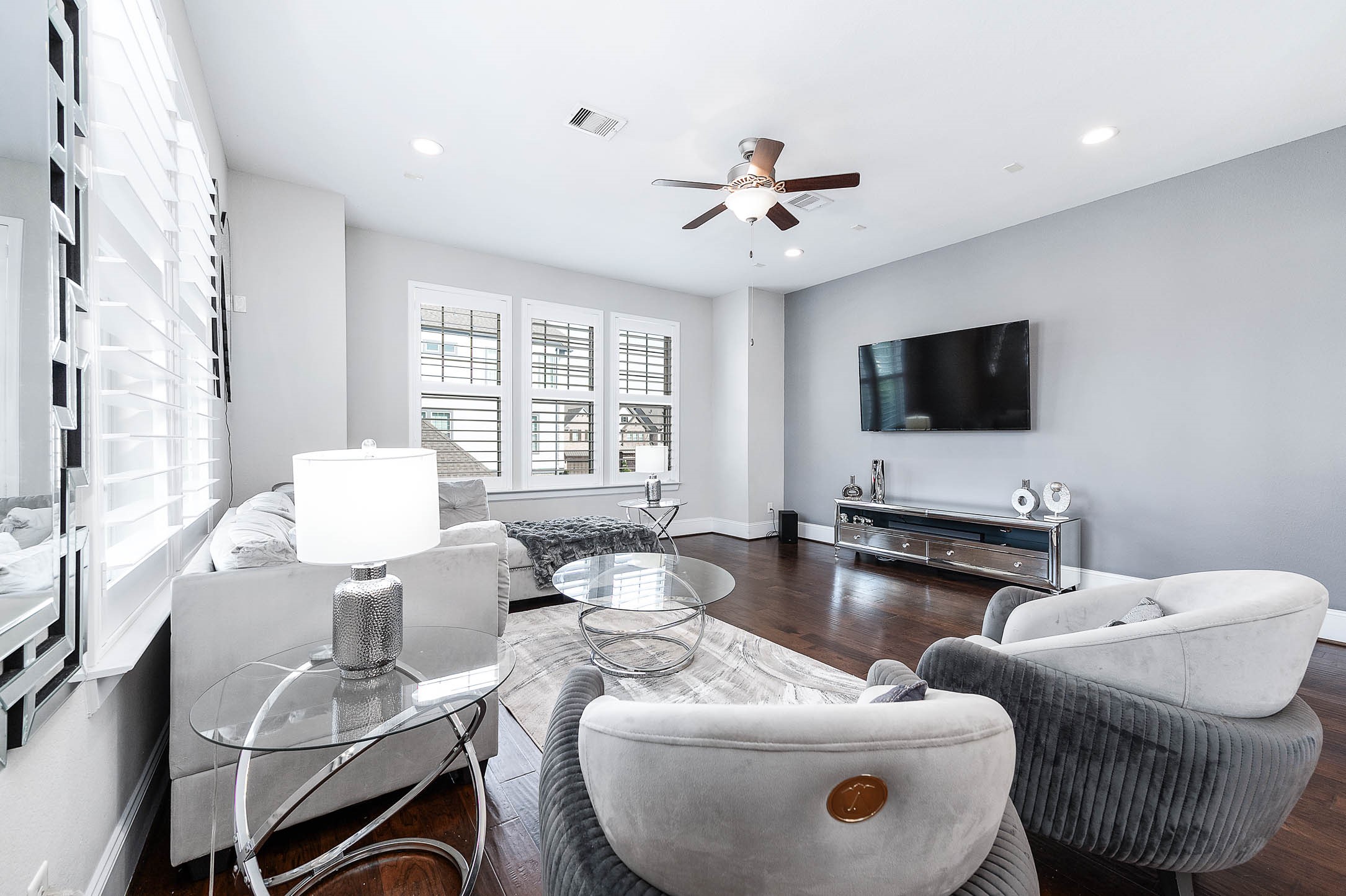 11027 Acorn Falls Drive Property Photo 4