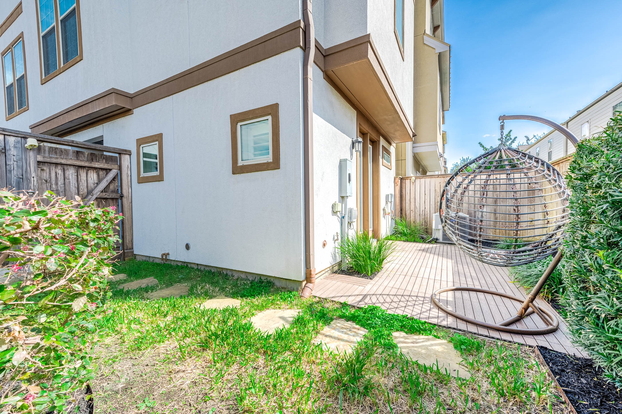 11027 Acorn Falls Drive Property Photo 34
