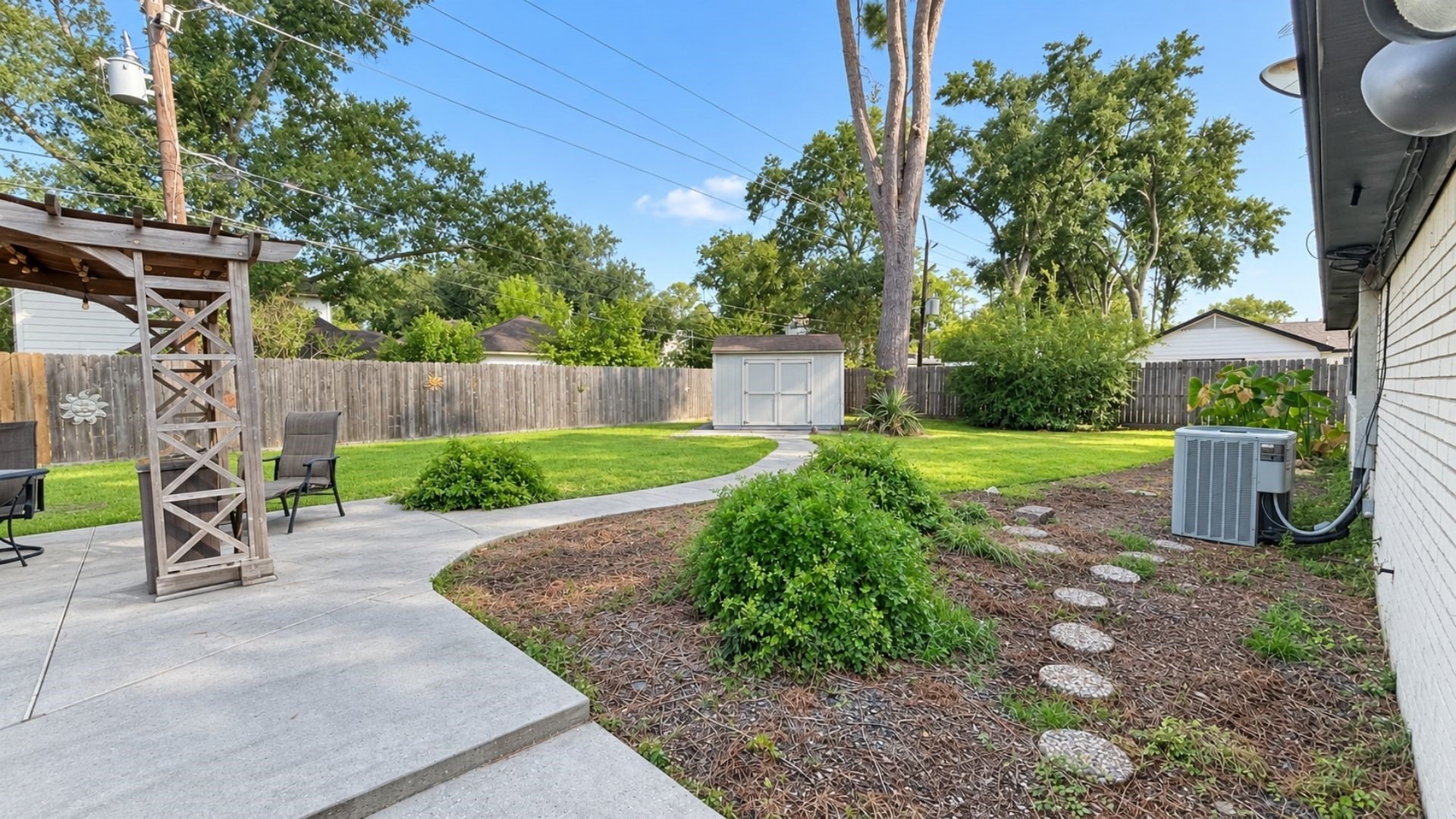 12718 Park Forest Drive Property Photo 18