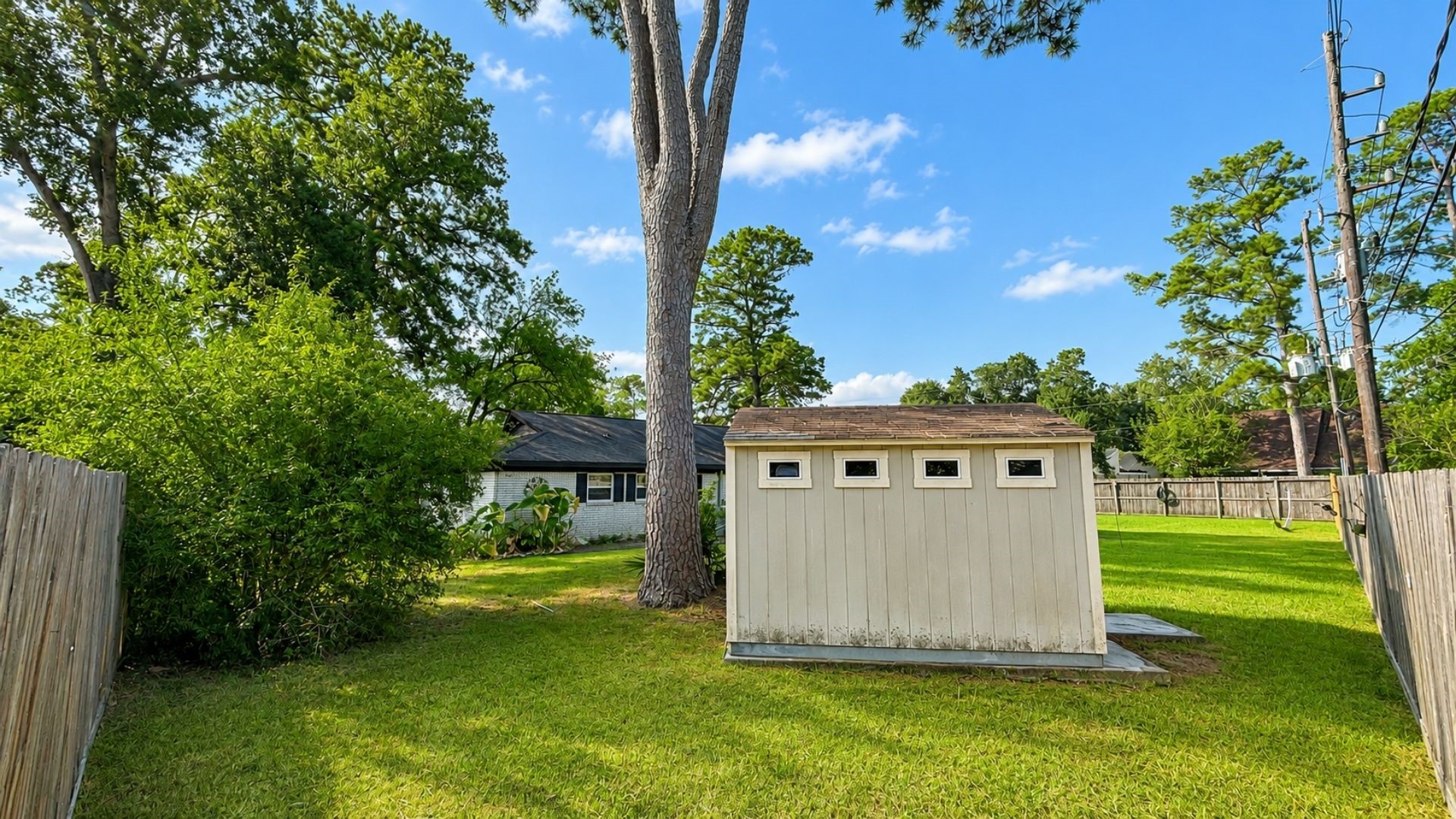 12718 Park Forest Drive Property Photo 20