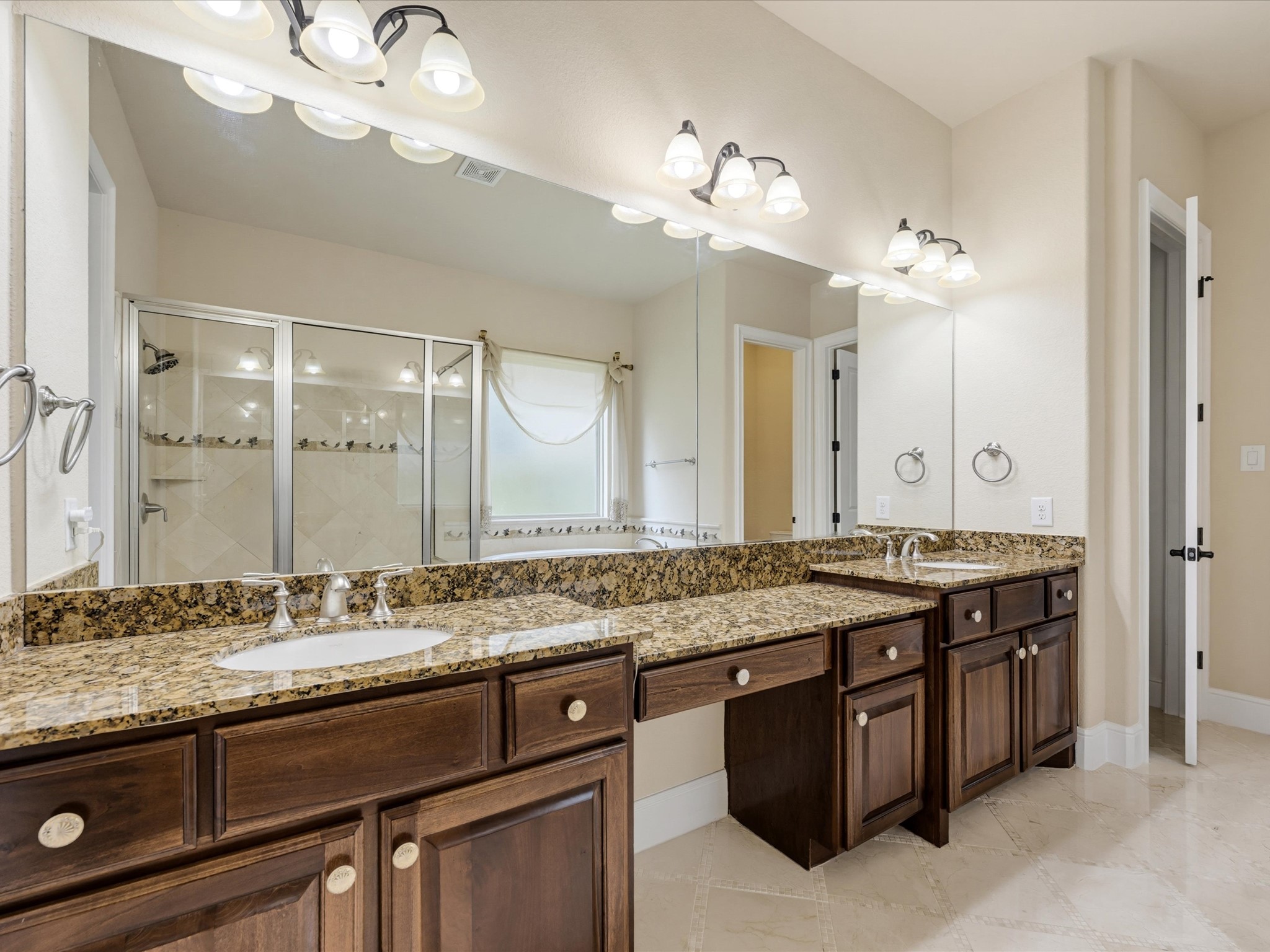 15707 Azalea Shores Drive Property Photo 21