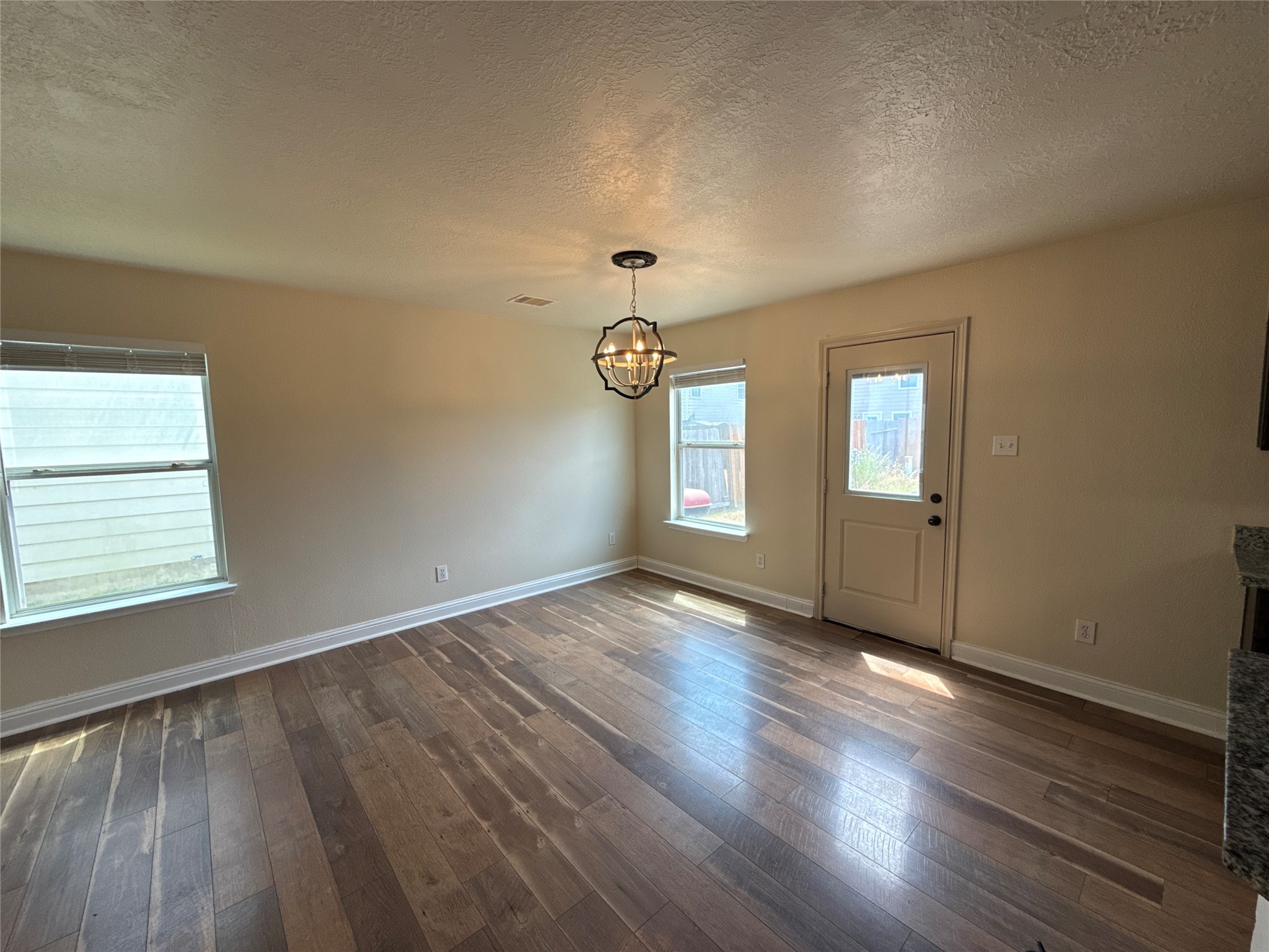 3115 Ribbon Creek Way Property Photo 4