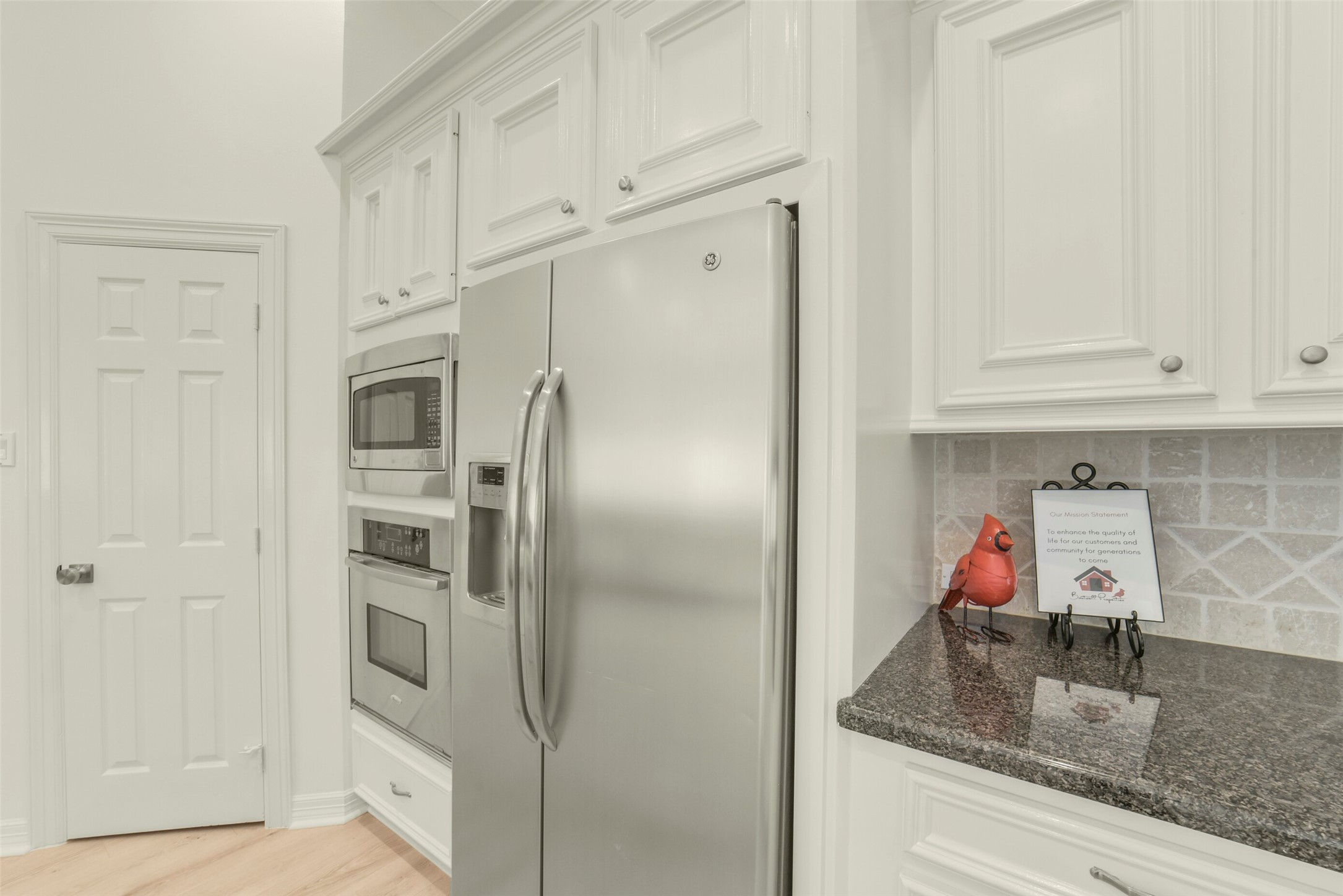 6885 Tournament Drive Property Photo 13