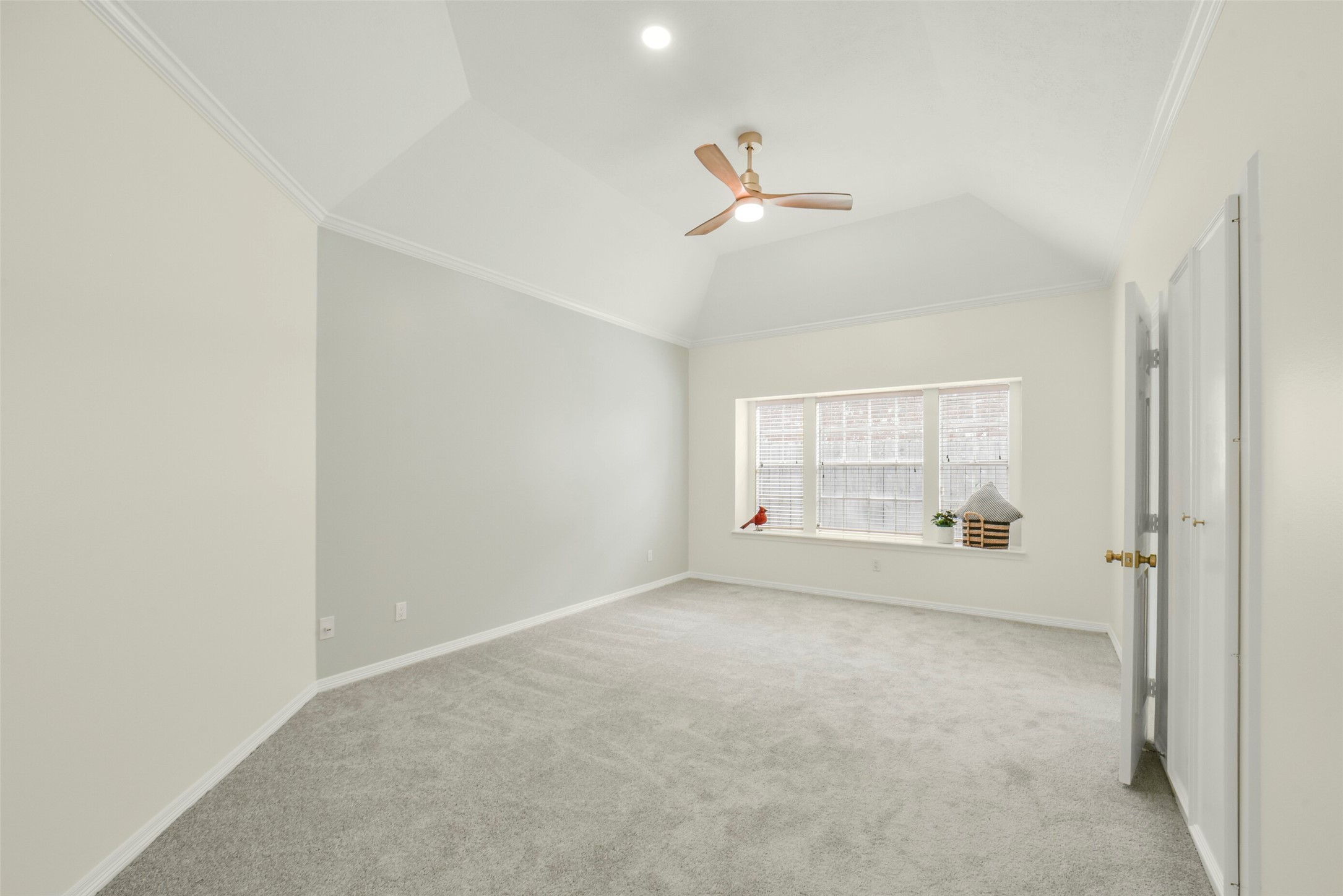 6885 Tournament Drive Property Photo 33