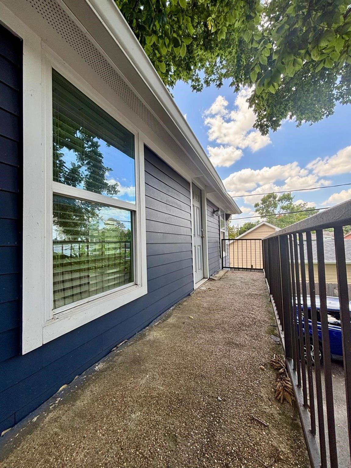1009 Enid Street B Property Photo 4