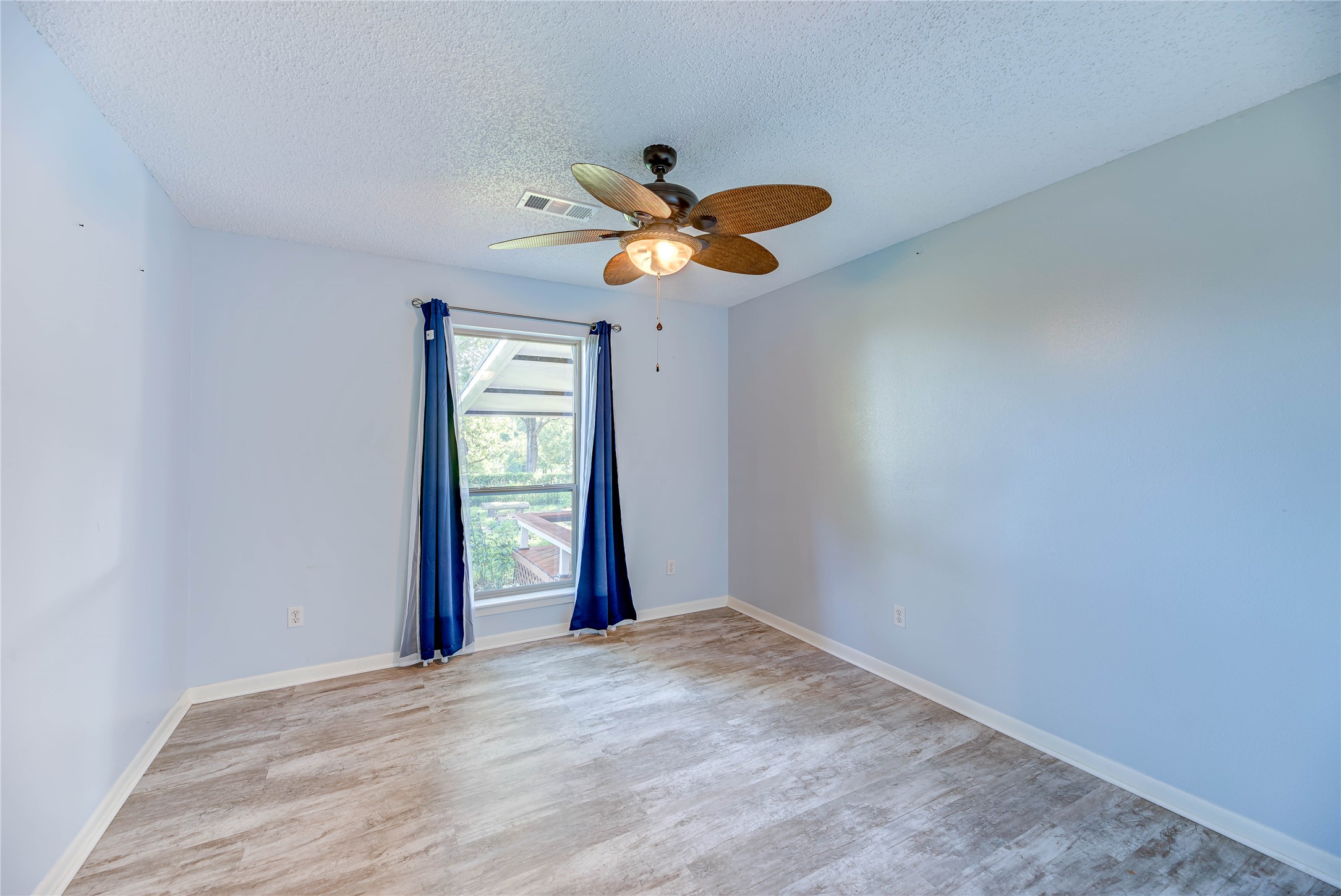20 Valley Drive Property Photo 29