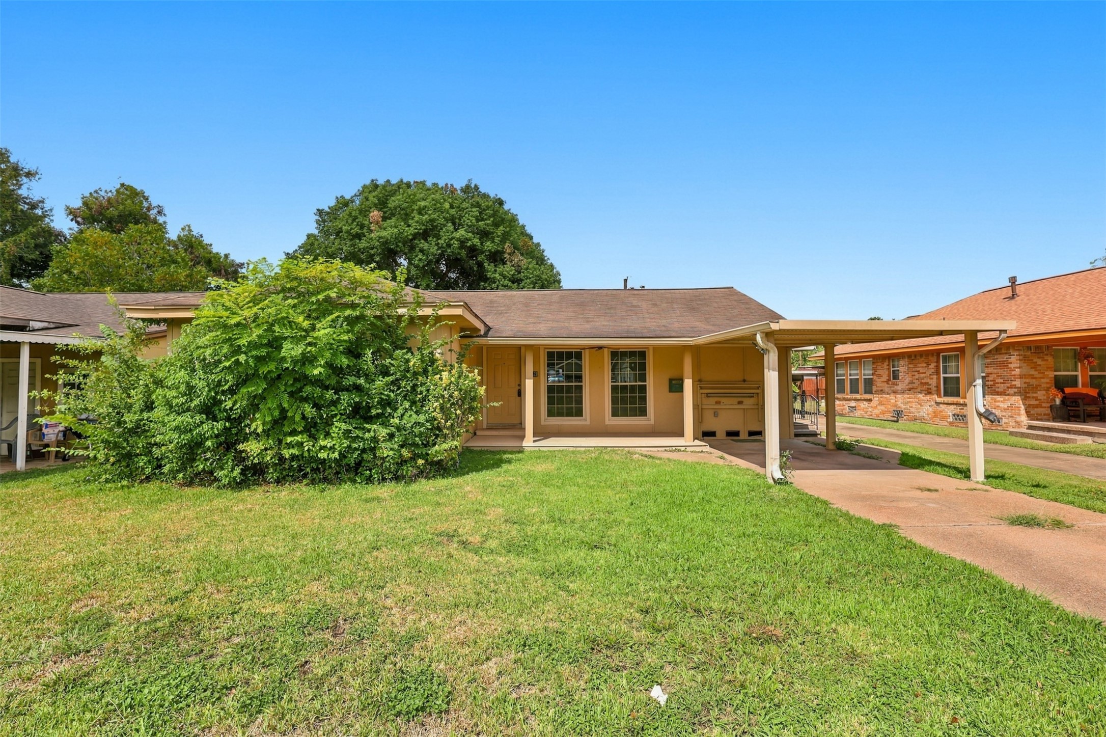 8421 Baker Drive Property Photo 1