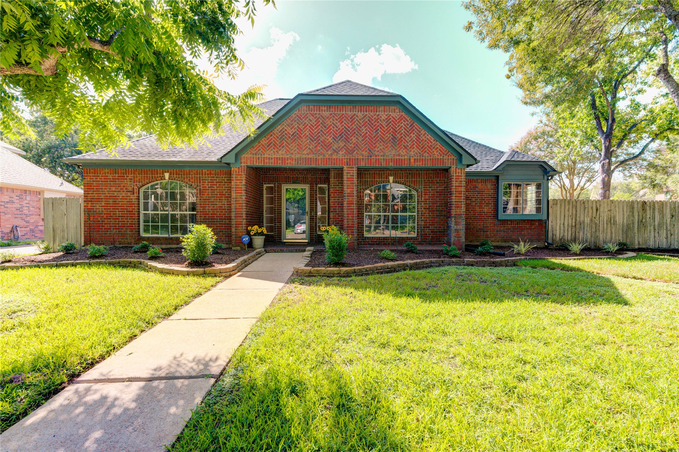 2319 Landscape Way