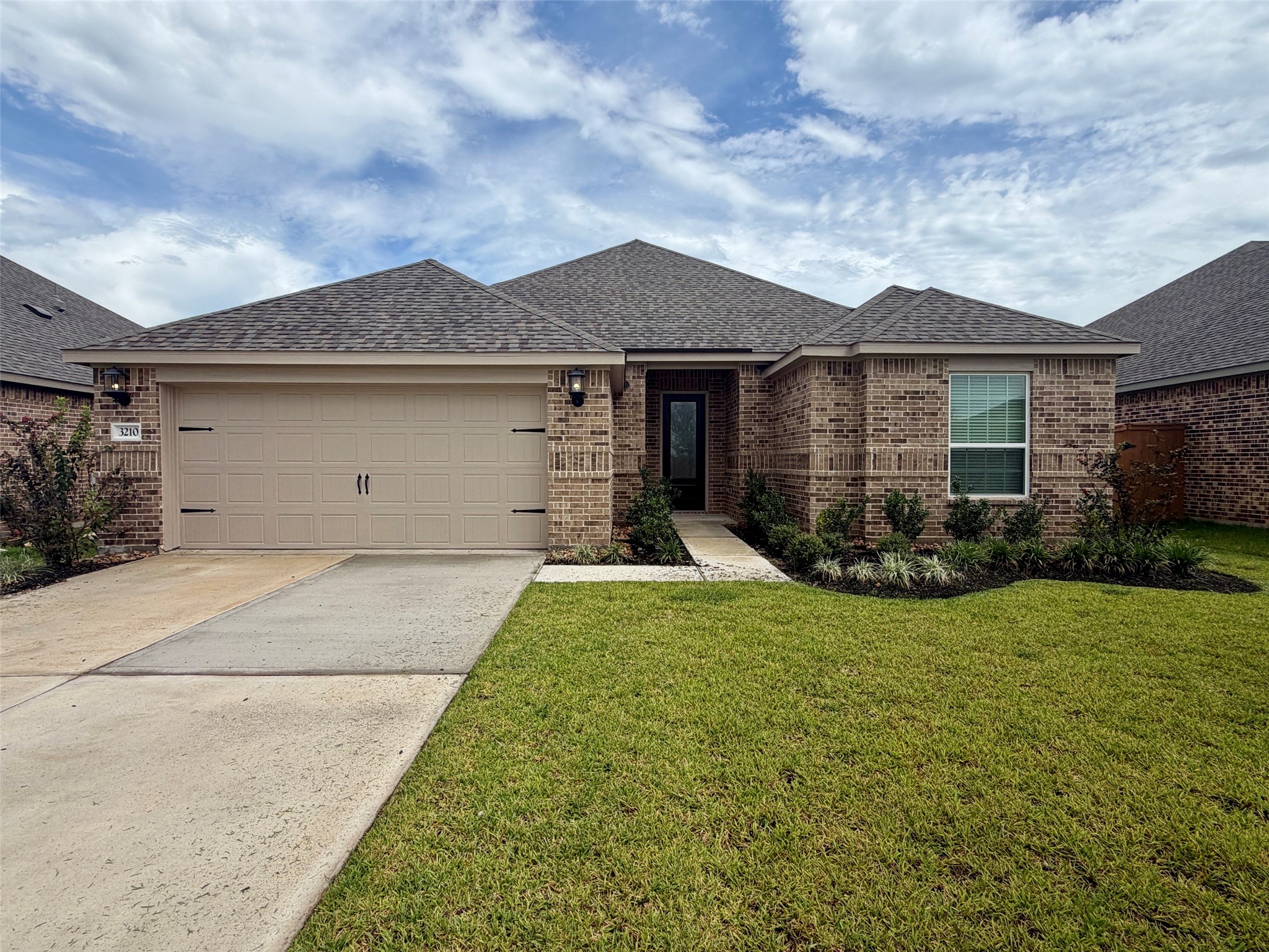 3210 Banyan Drive Property Photo 1