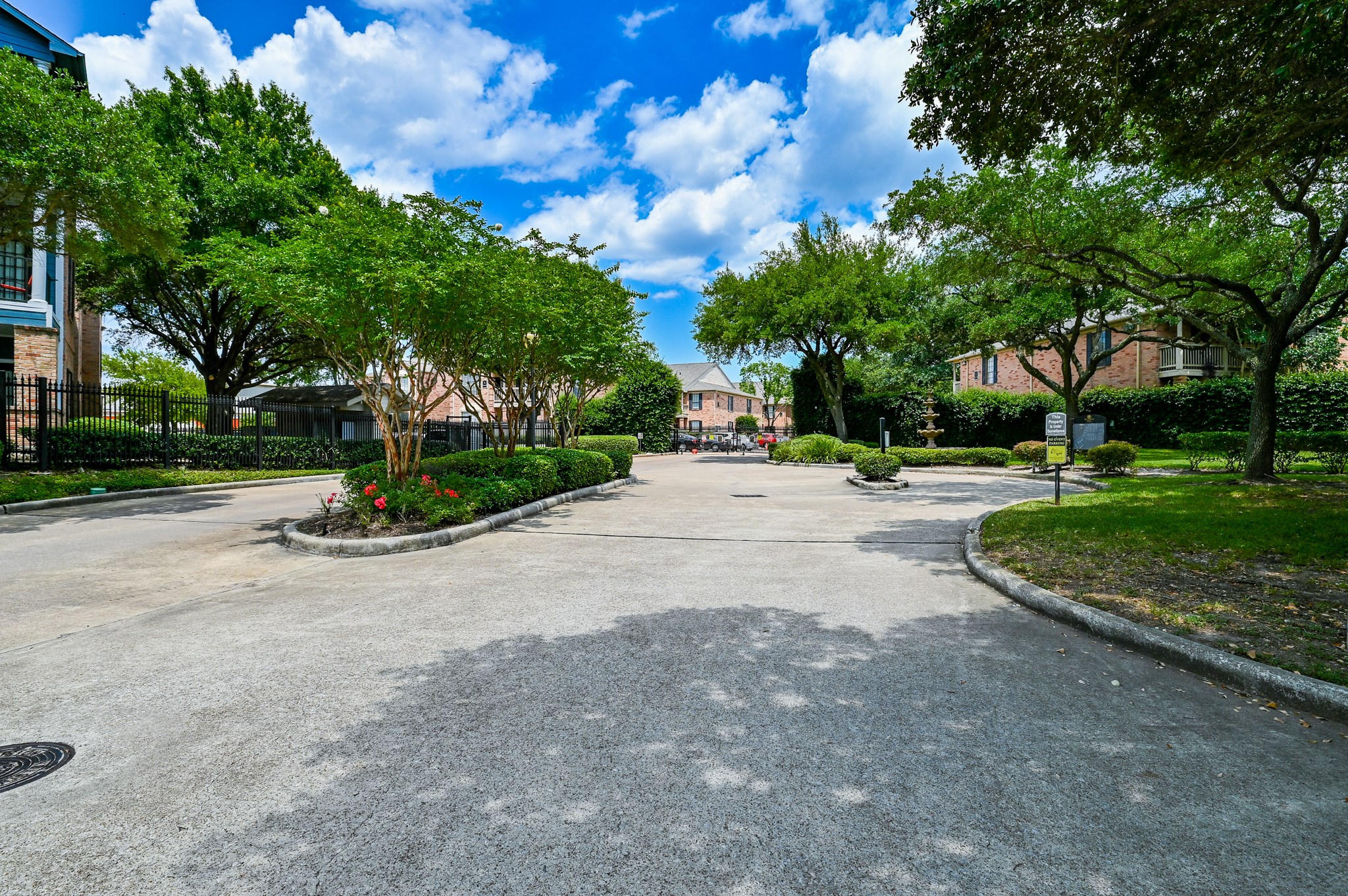 2255 Braeswood Park Drive 267 Property Photo 34