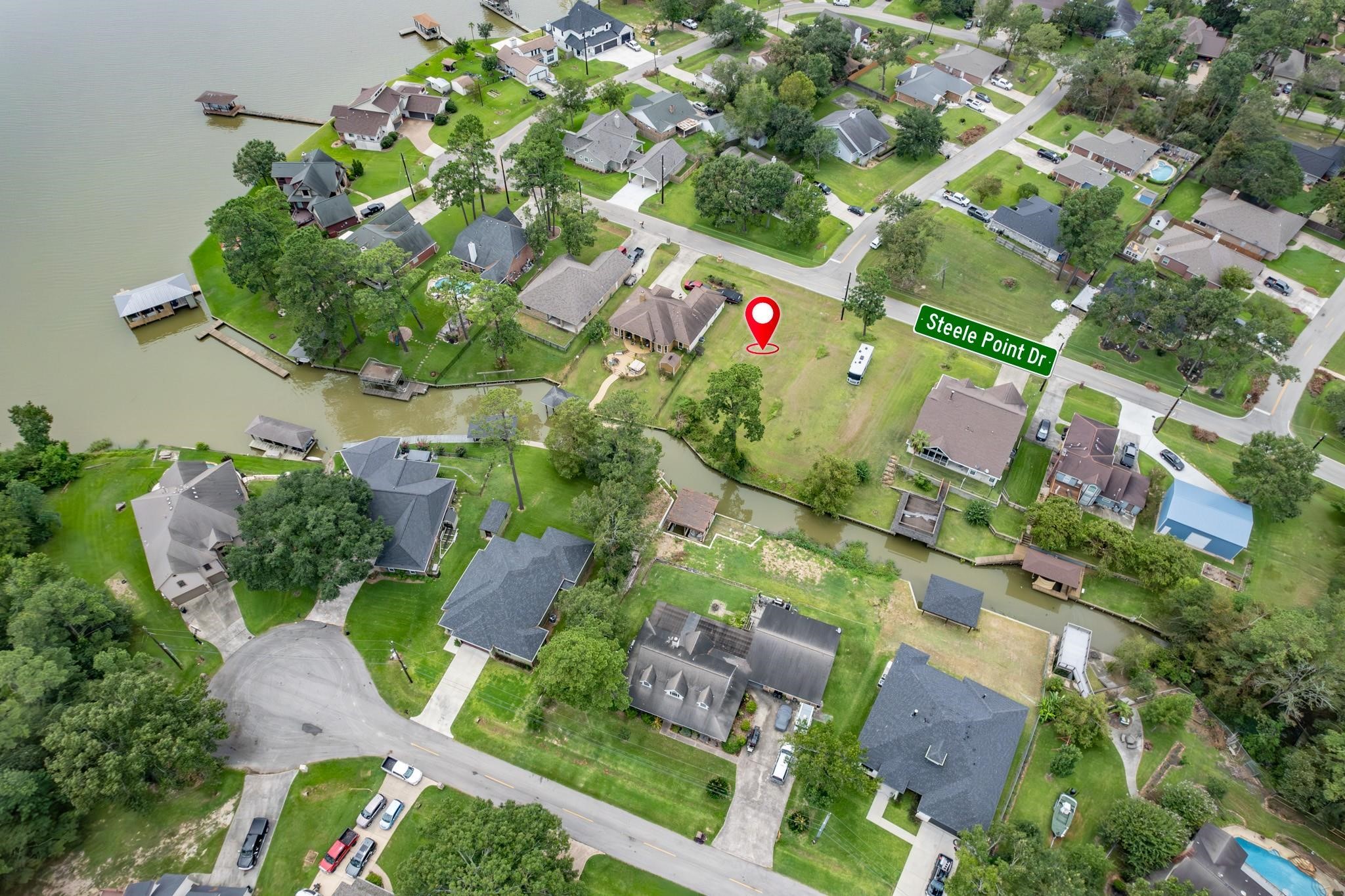 18222 Steele Point Drive Property Photo 2