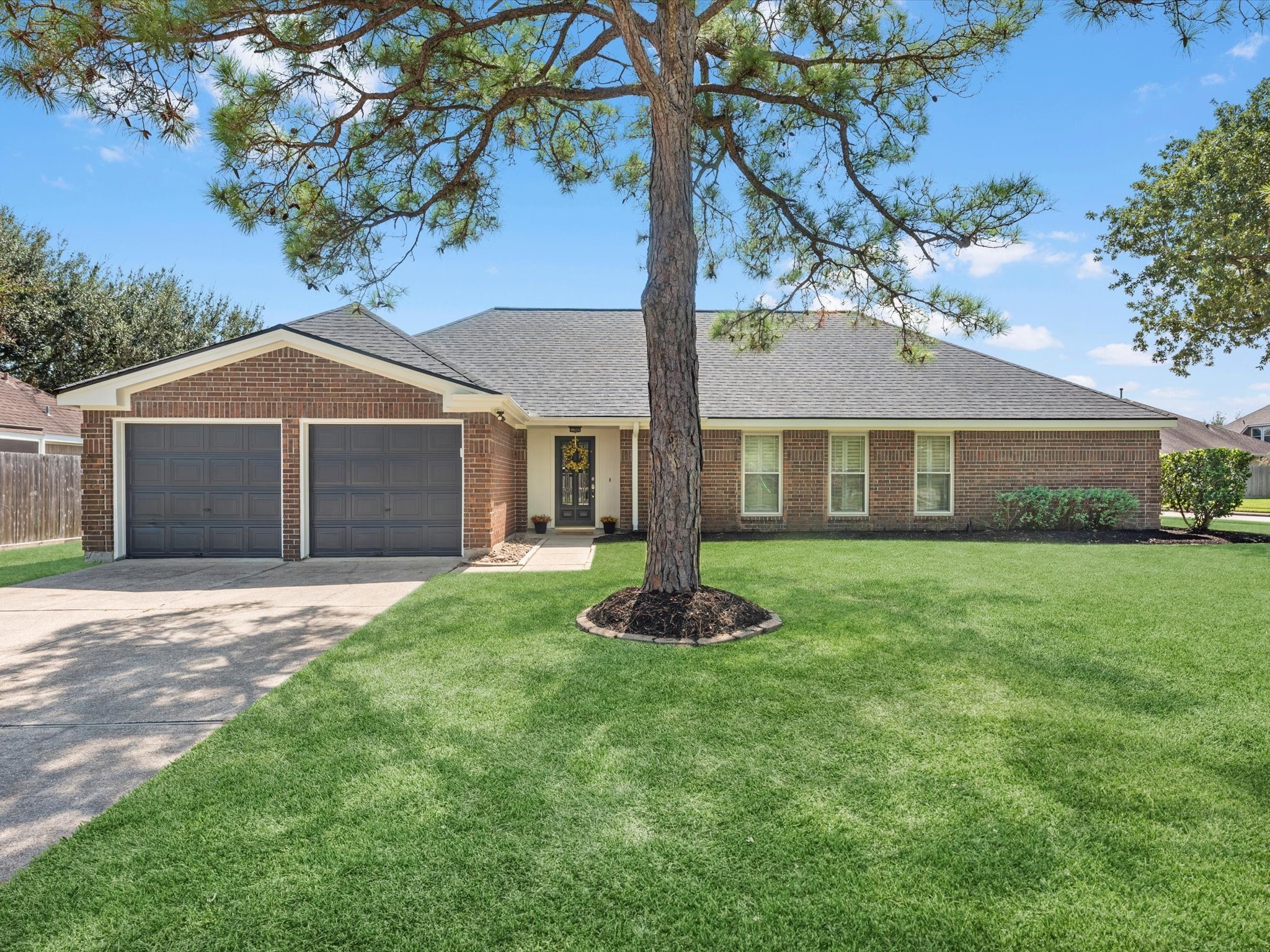 3029 Glen Iris Drive Property Photo 1