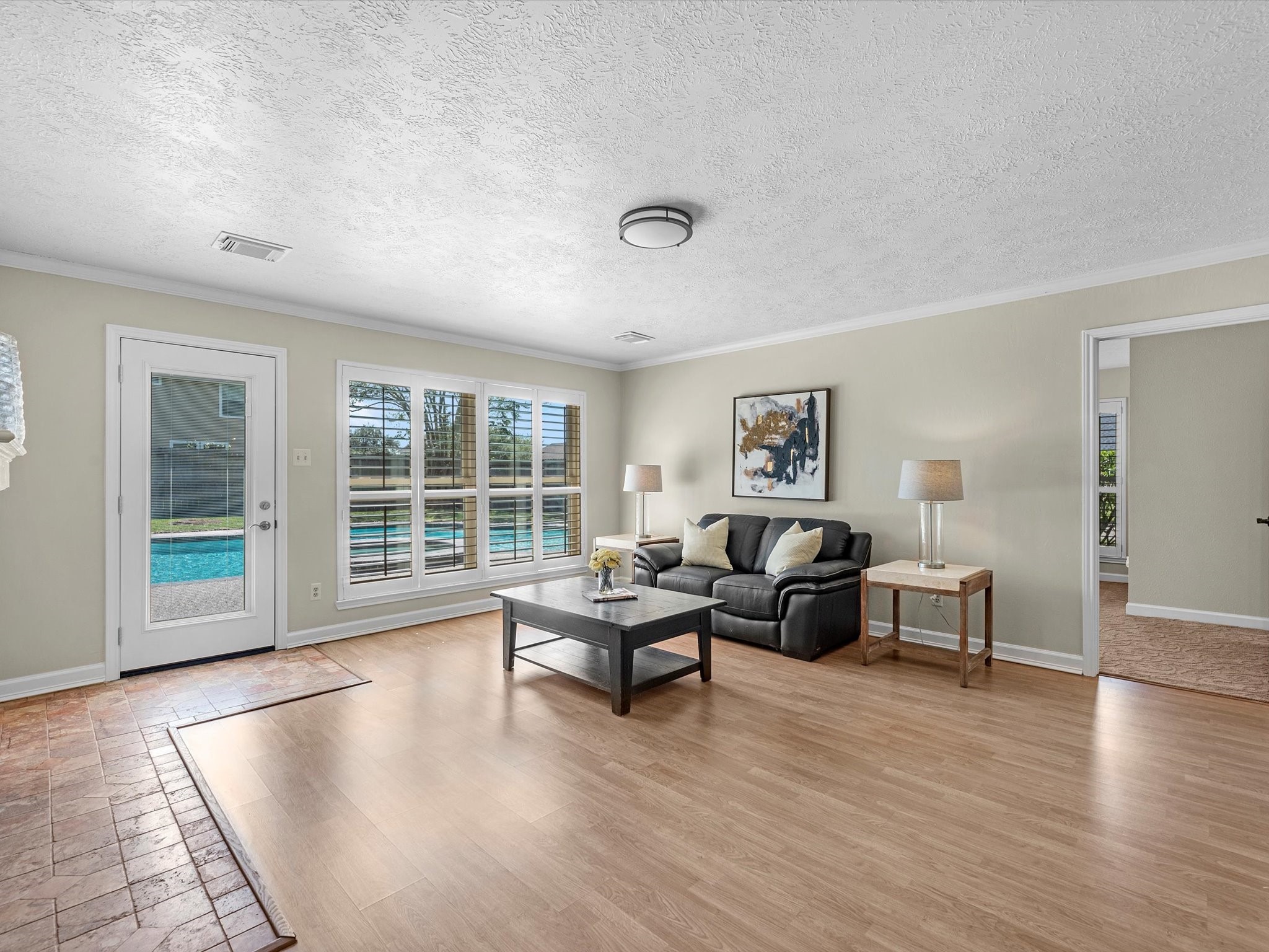 3029 Glen Iris Drive Property Photo 10