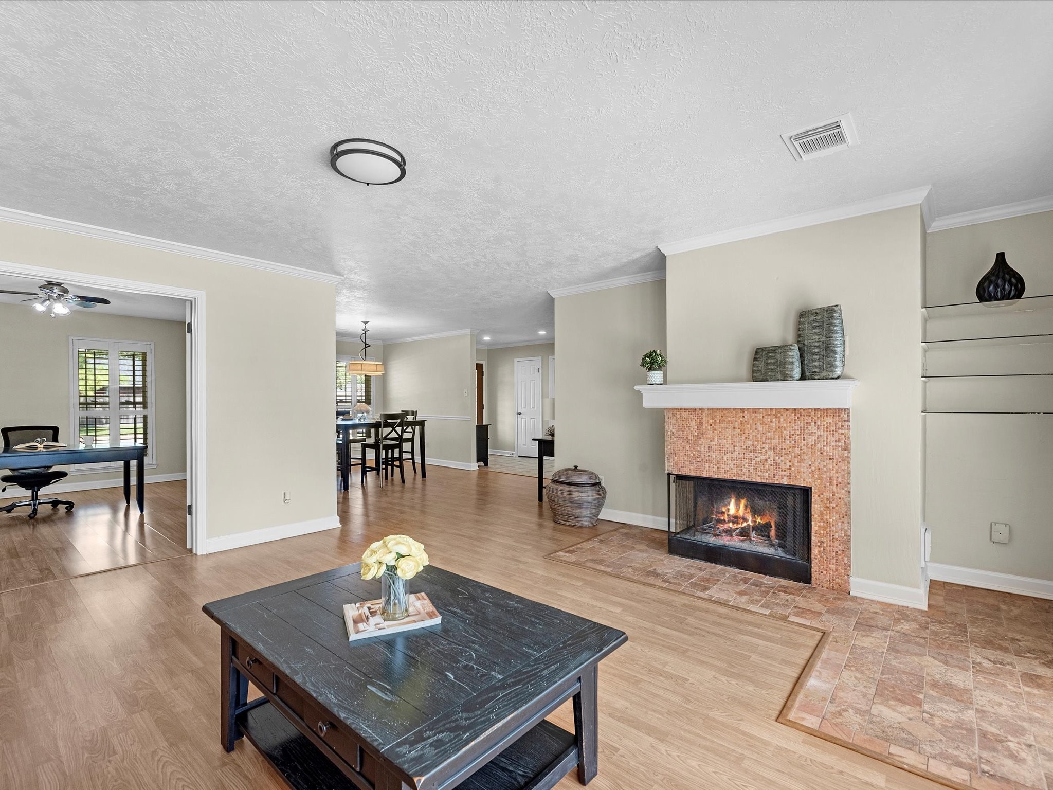 3029 Glen Iris Drive Property Photo 12