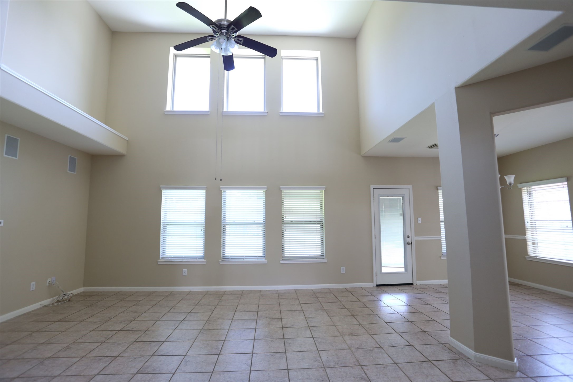 3327 Summerwood Lane Property Photo 10