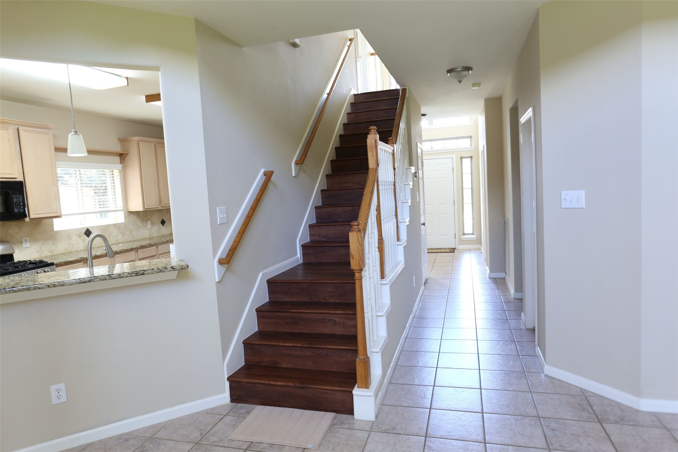 3327 Summerwood Lane Property Photo 13