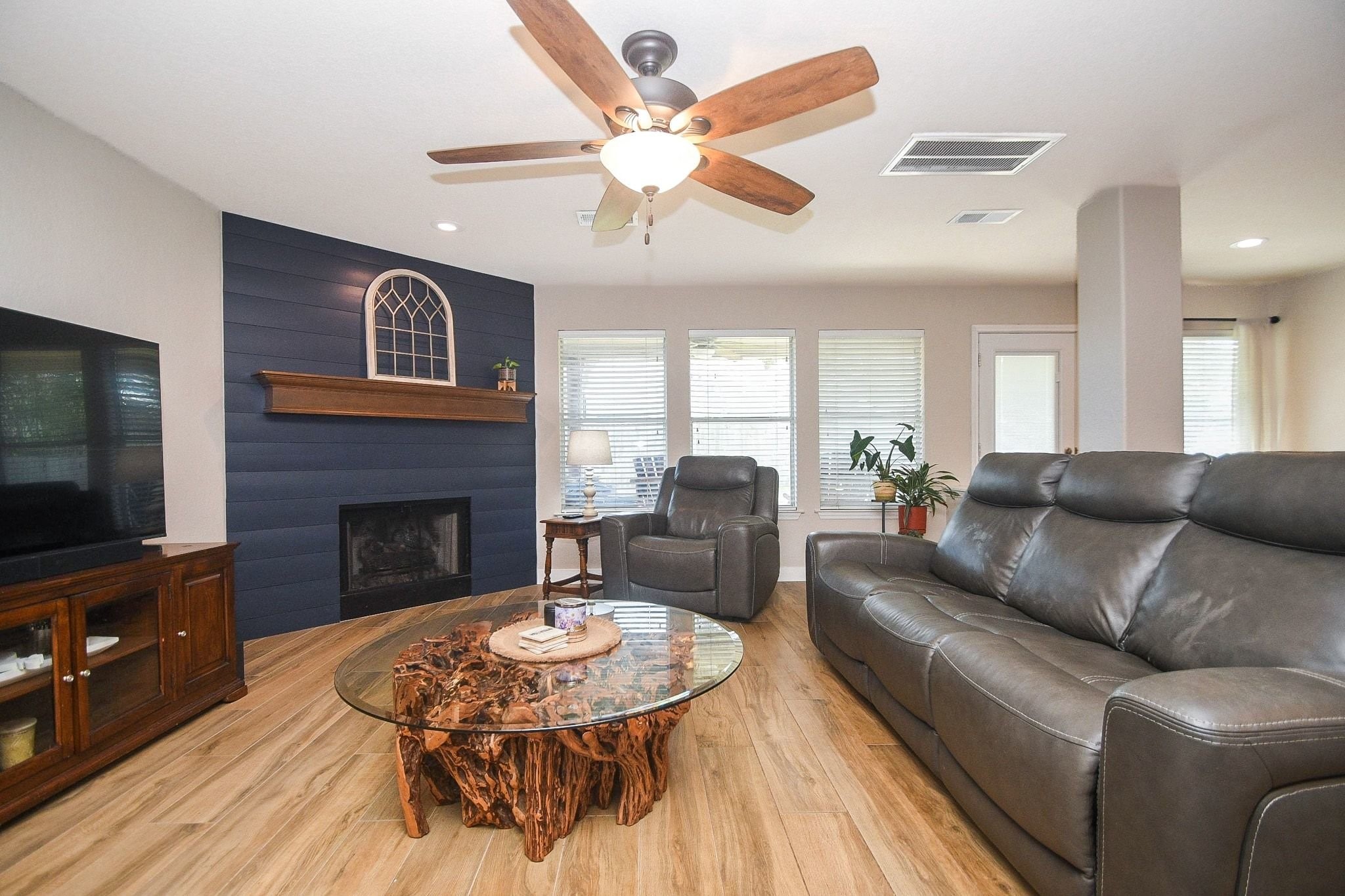 18115 Calcaterra Court Property Photo 2