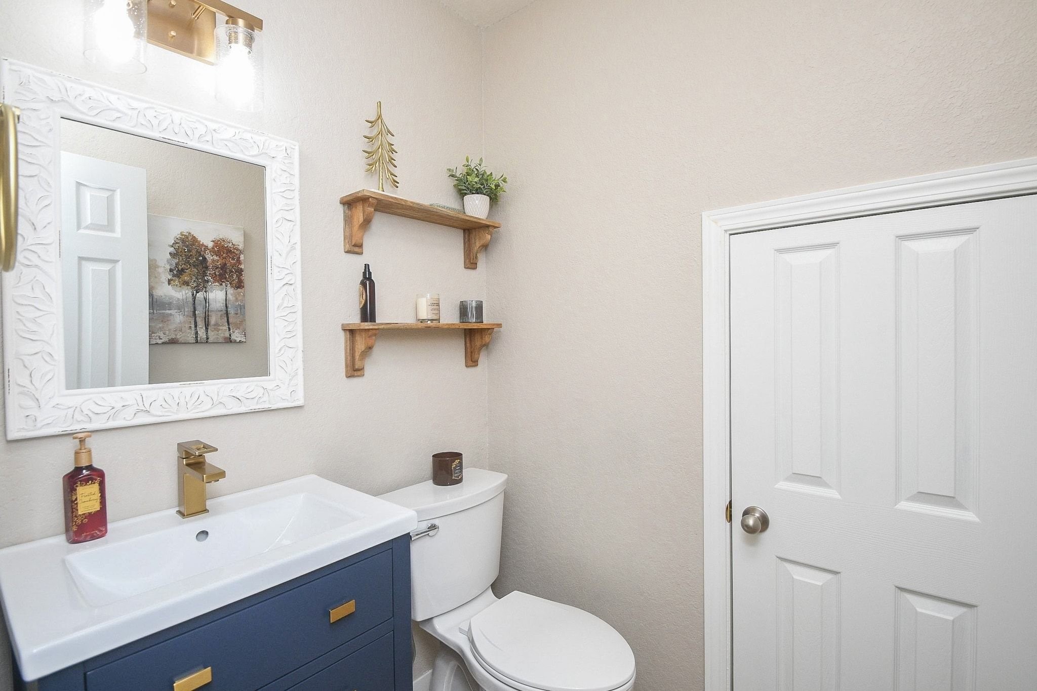 18115 Calcaterra Court Property Photo 5