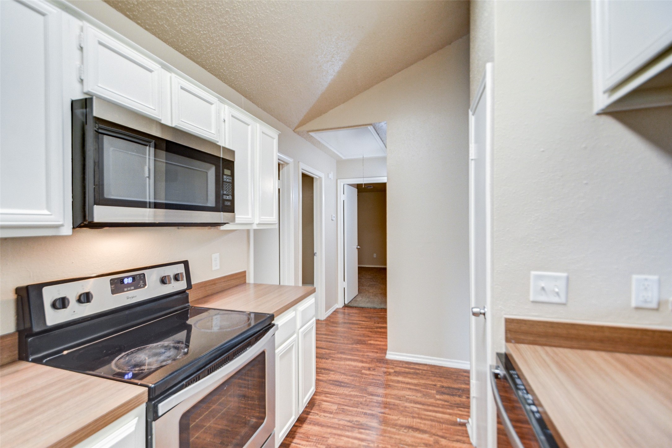 13106 Townwood Drive Property Photo 8