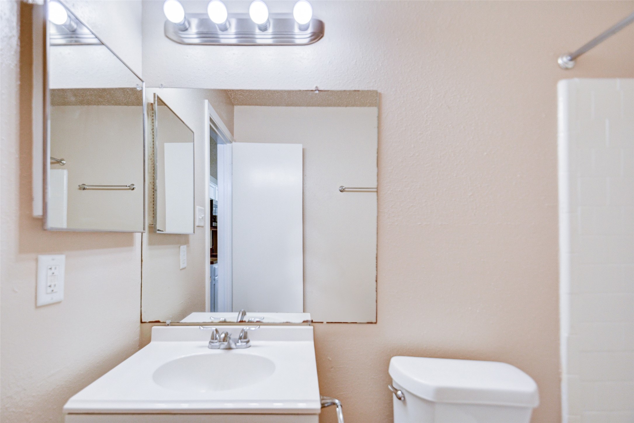 13106 Townwood Drive Property Photo 15