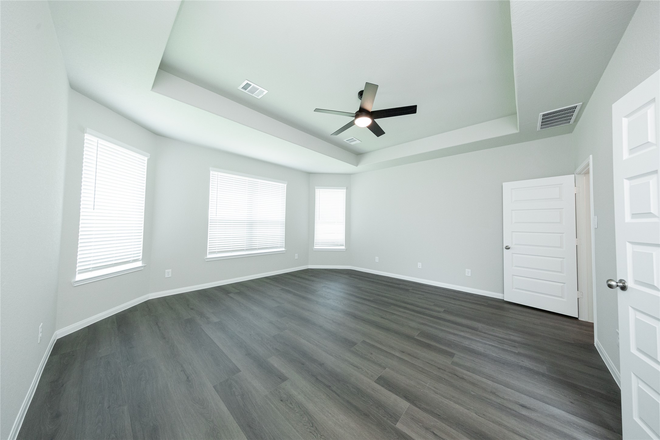 3021 Mustang Grove Way Property Photo 17